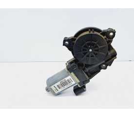 MOTOR ELEVALUNAS DELANTERO DERECHO D2935P8 