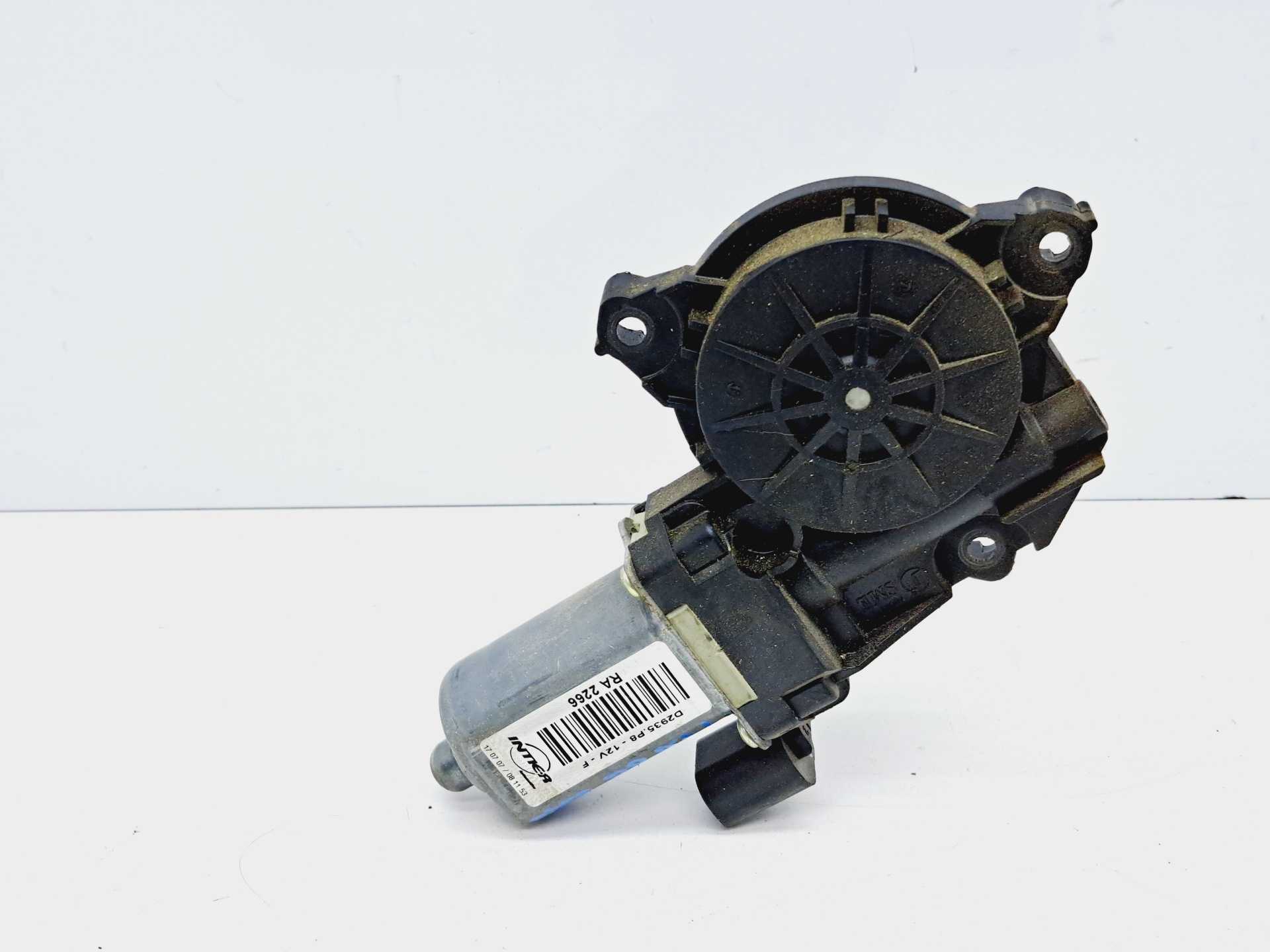 Recambio de motor elevalunas delantero derecho para alfa romeo 159 (140) 1.9 jtd cat referencia OEM IAM D2935P8  