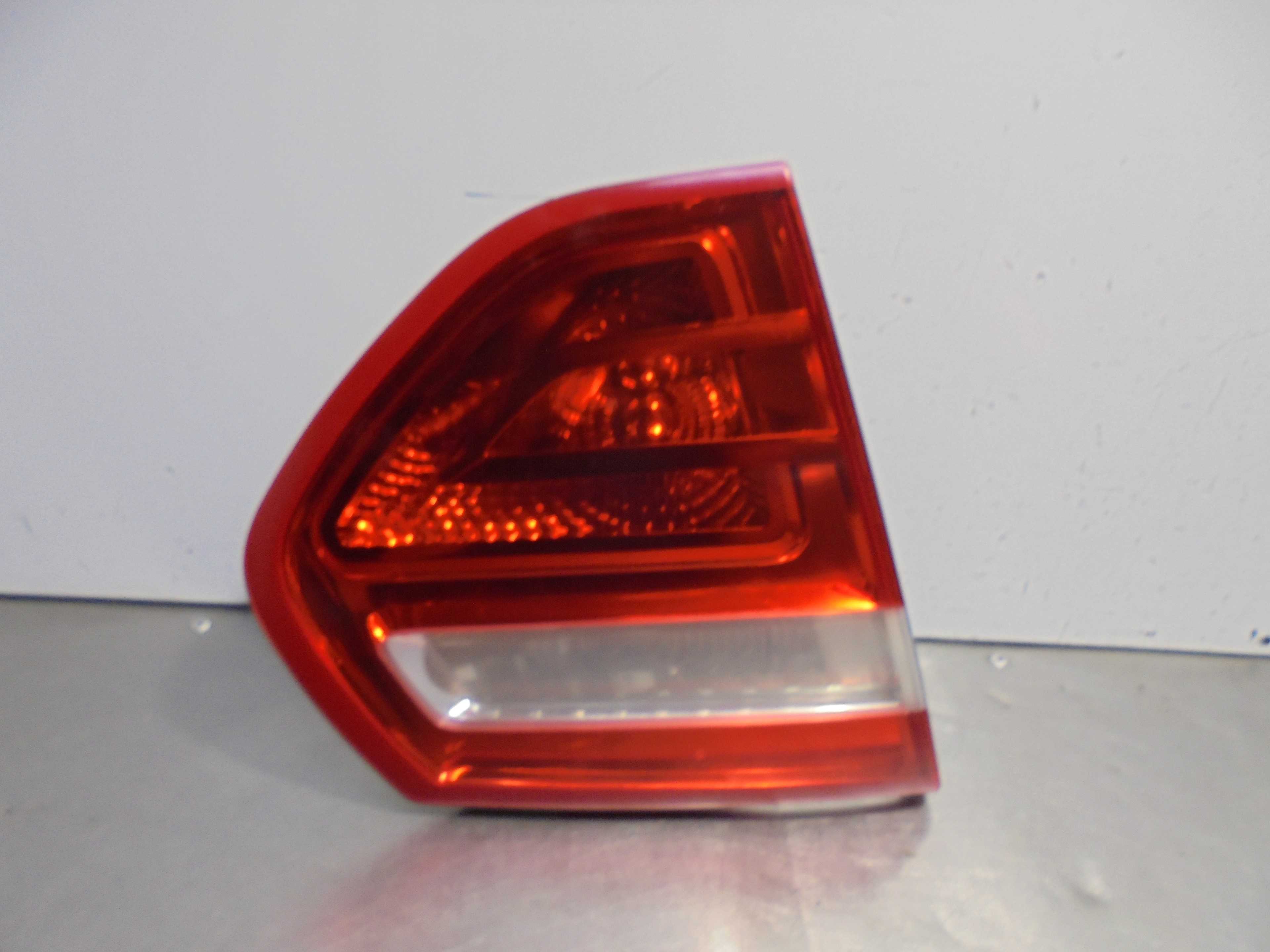 Recambio de piloto porton trasero izquierdo para citroën c4 picasso avatar referencia OEM IAM 9653547777  