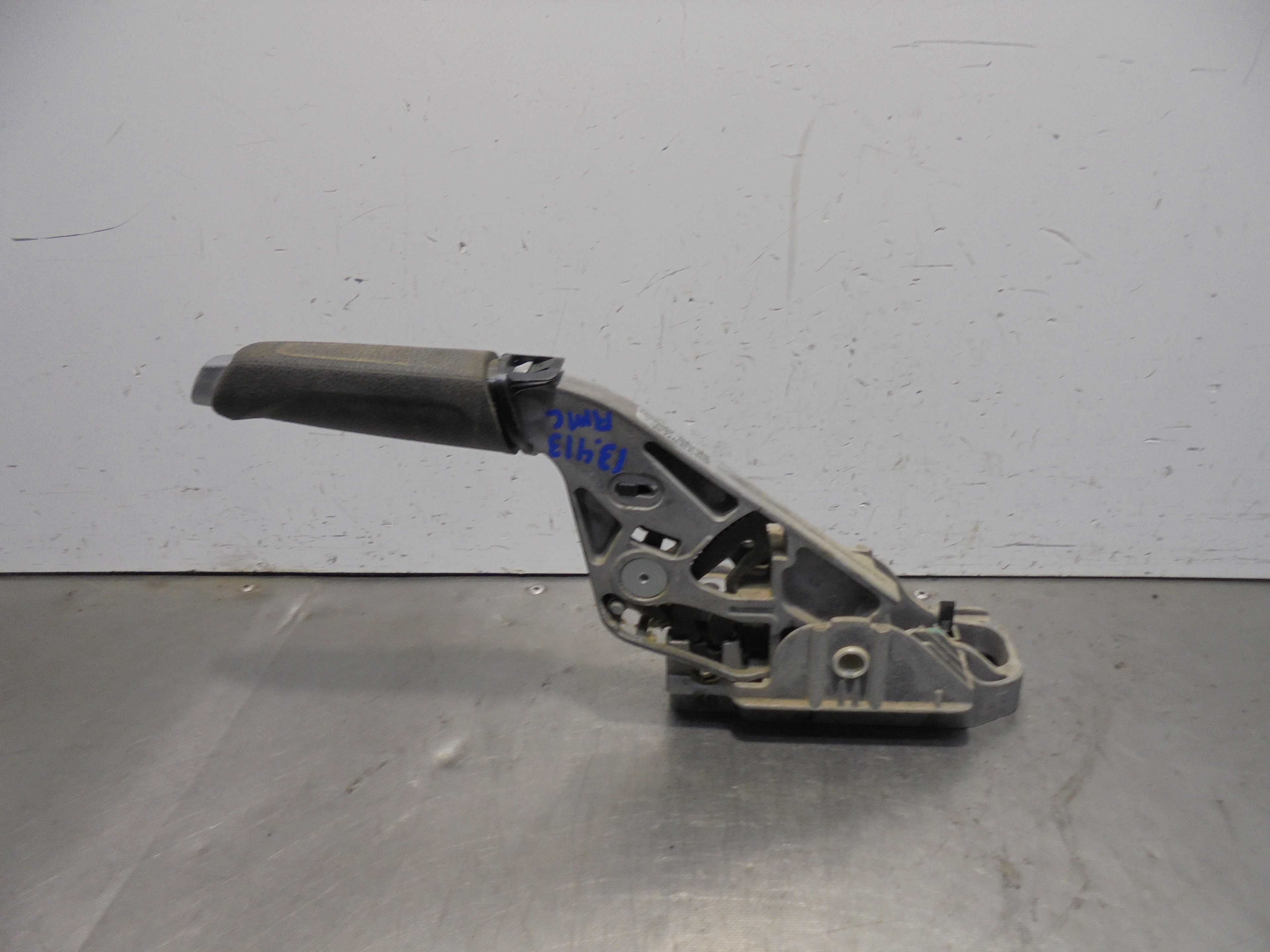 Recambio de palanca freno para ford focus trend referencia OEM IAM BV612780C  