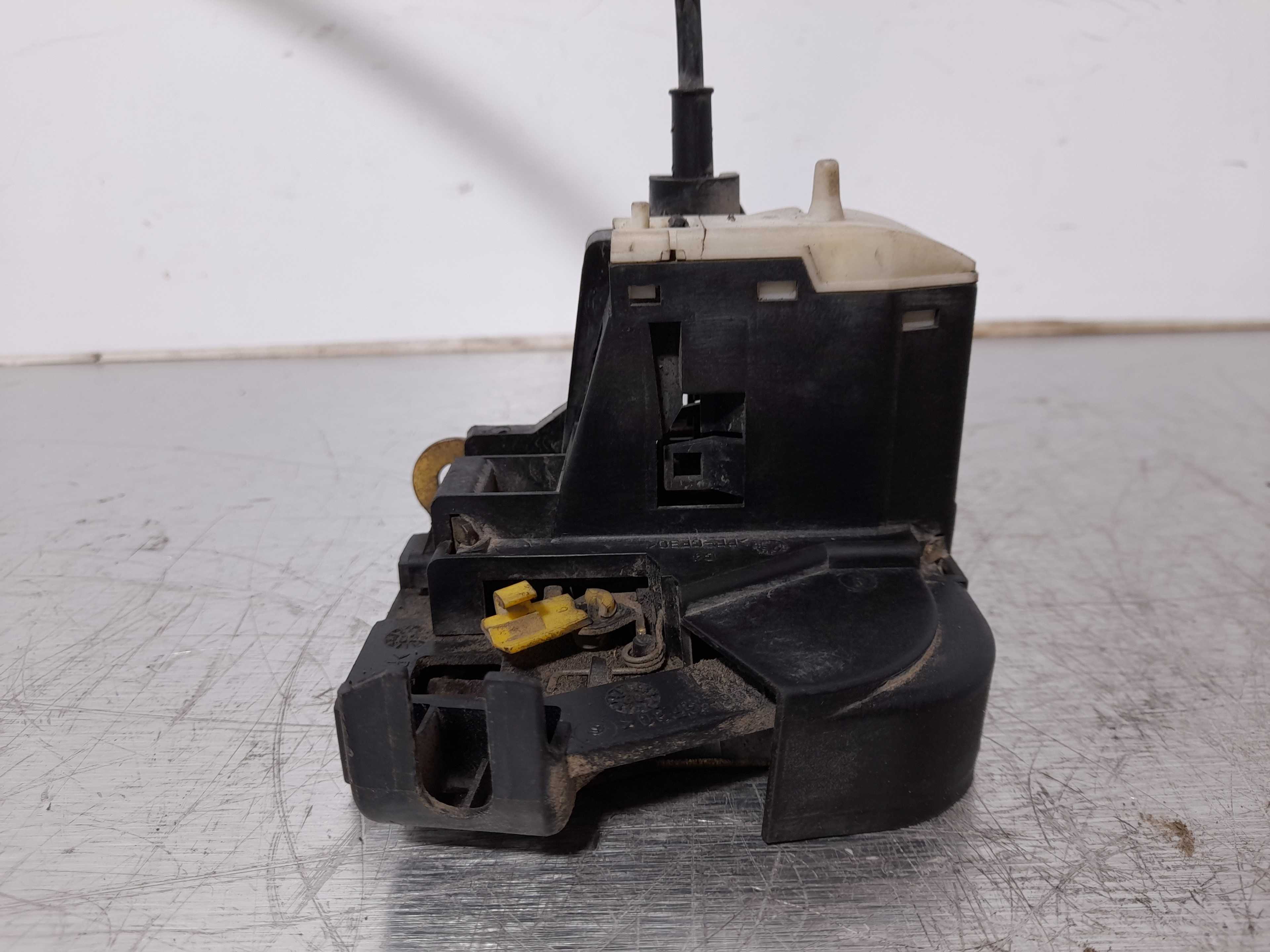 Recambio de cerradura puerta delantera izquierda para renault clio ii fase ii (b/cb0) authentique referencia OEM IAM   