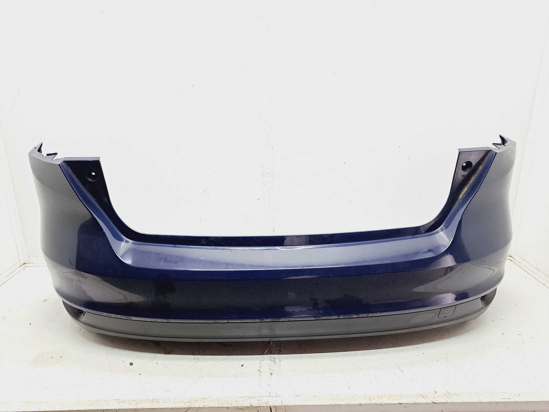 Recambio de paragolpes trasero para ford focus trend referencia OEM IAM F1EB17906A  