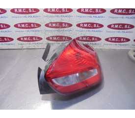 PILOTO TRASERO DERECHO F1EB13484 