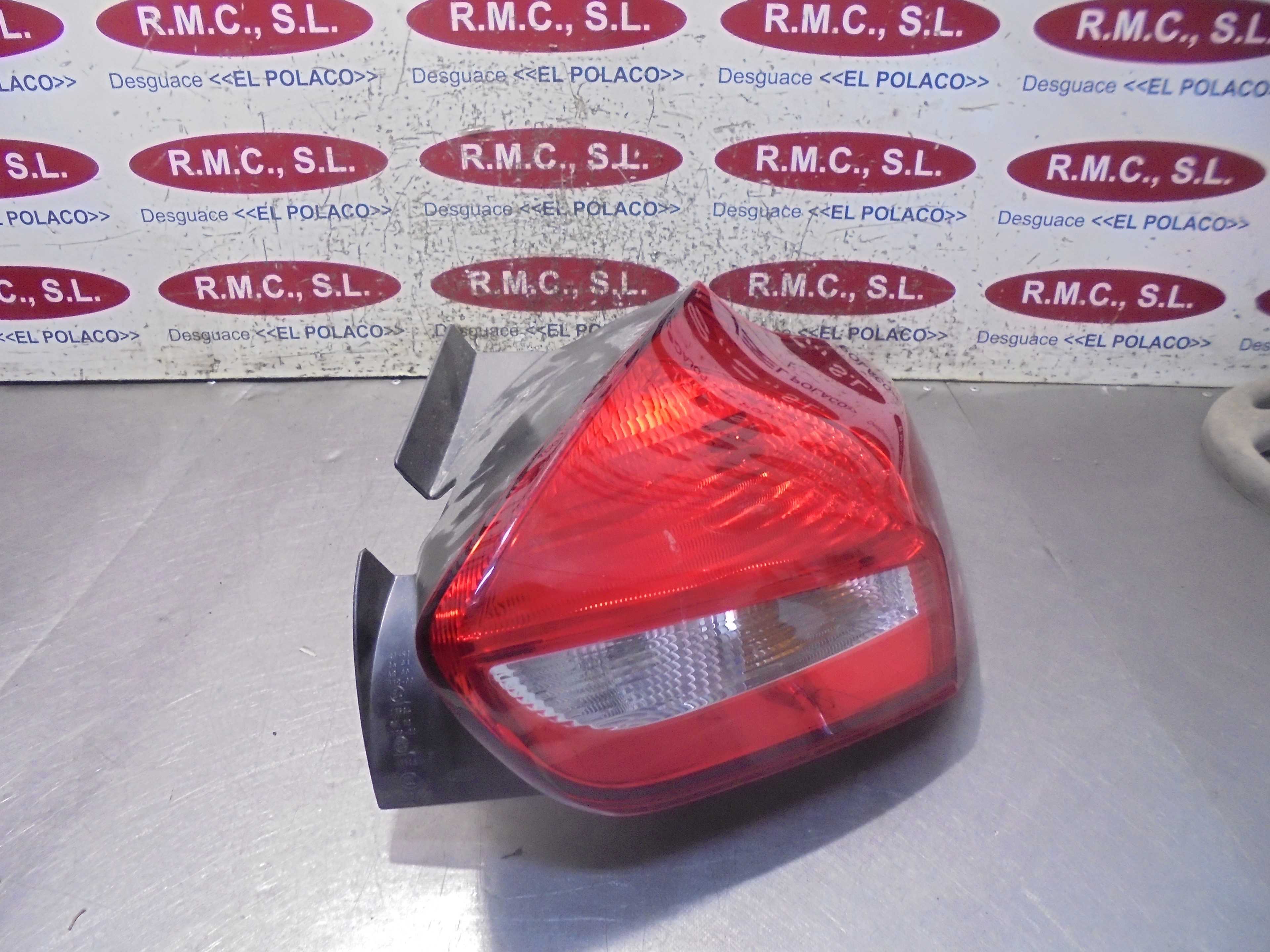 Recambio de piloto trasero derecho para ford focus trend referencia OEM IAM F1EB13484  