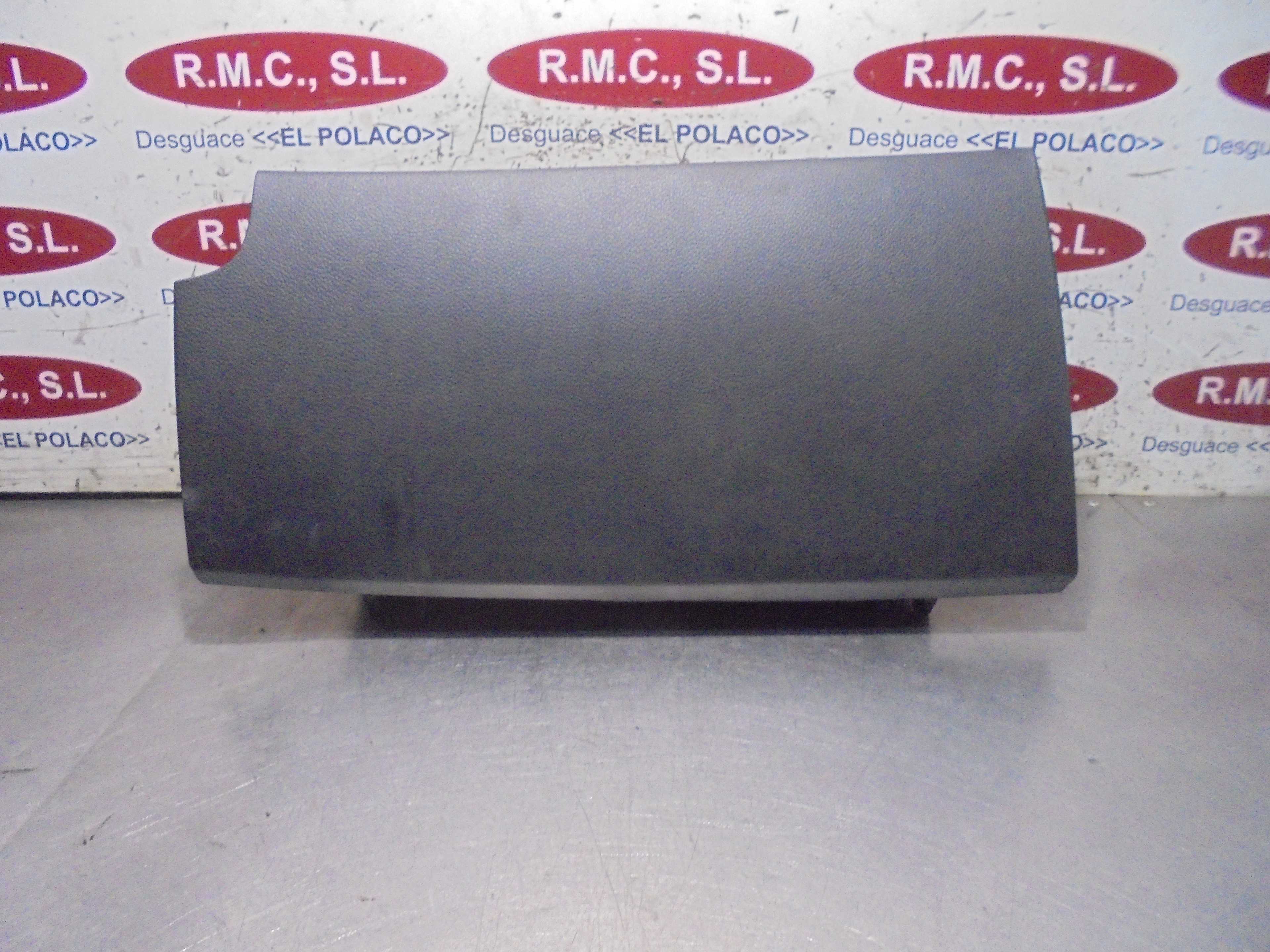 Recambio de guantera para hyundai i30 (gd) style referencia OEM IAM   