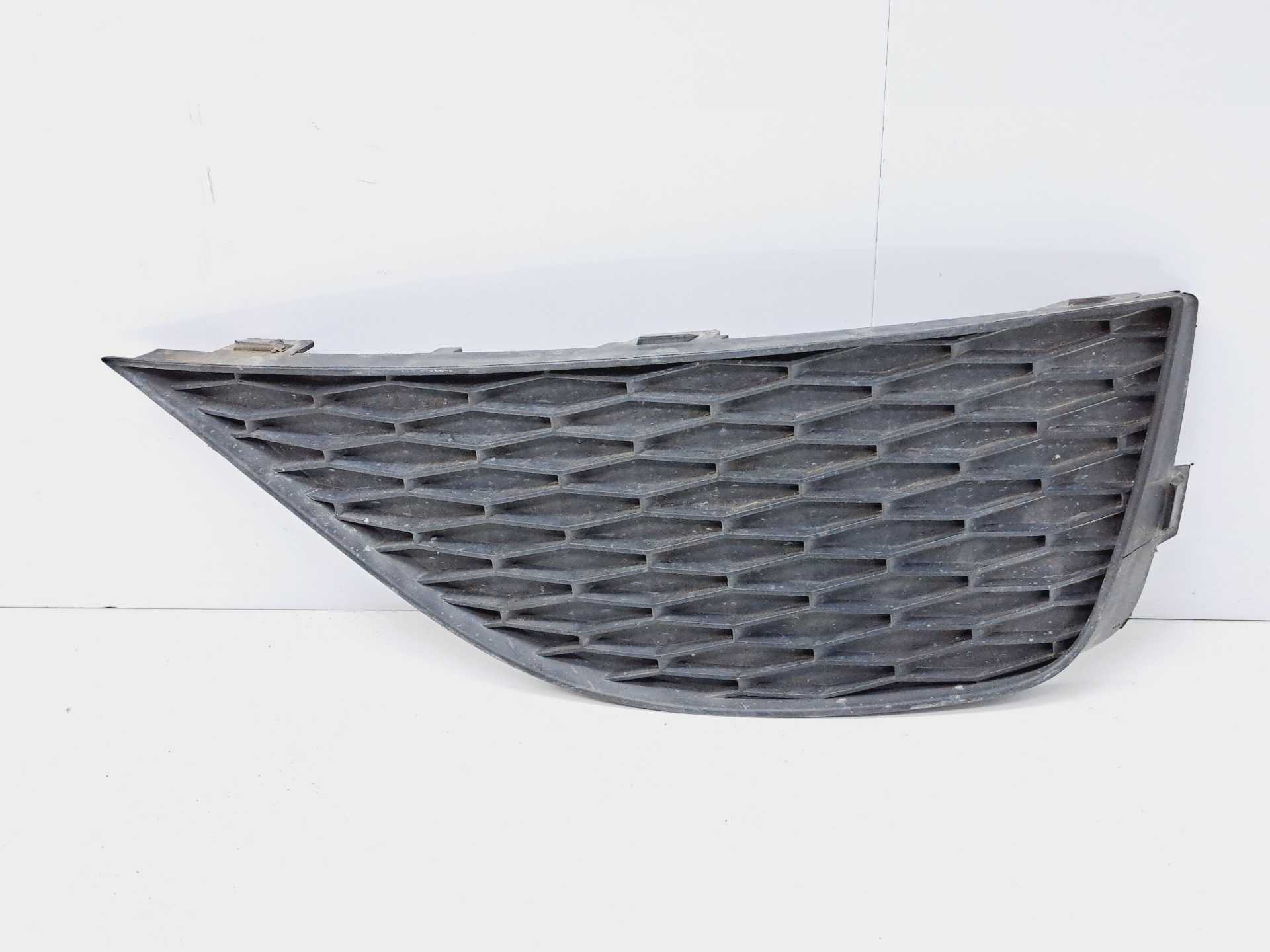 Recambio de rejilla paragolpes derecha para seat ibiza (6j5) reference referencia OEM IAM 6J0853666  