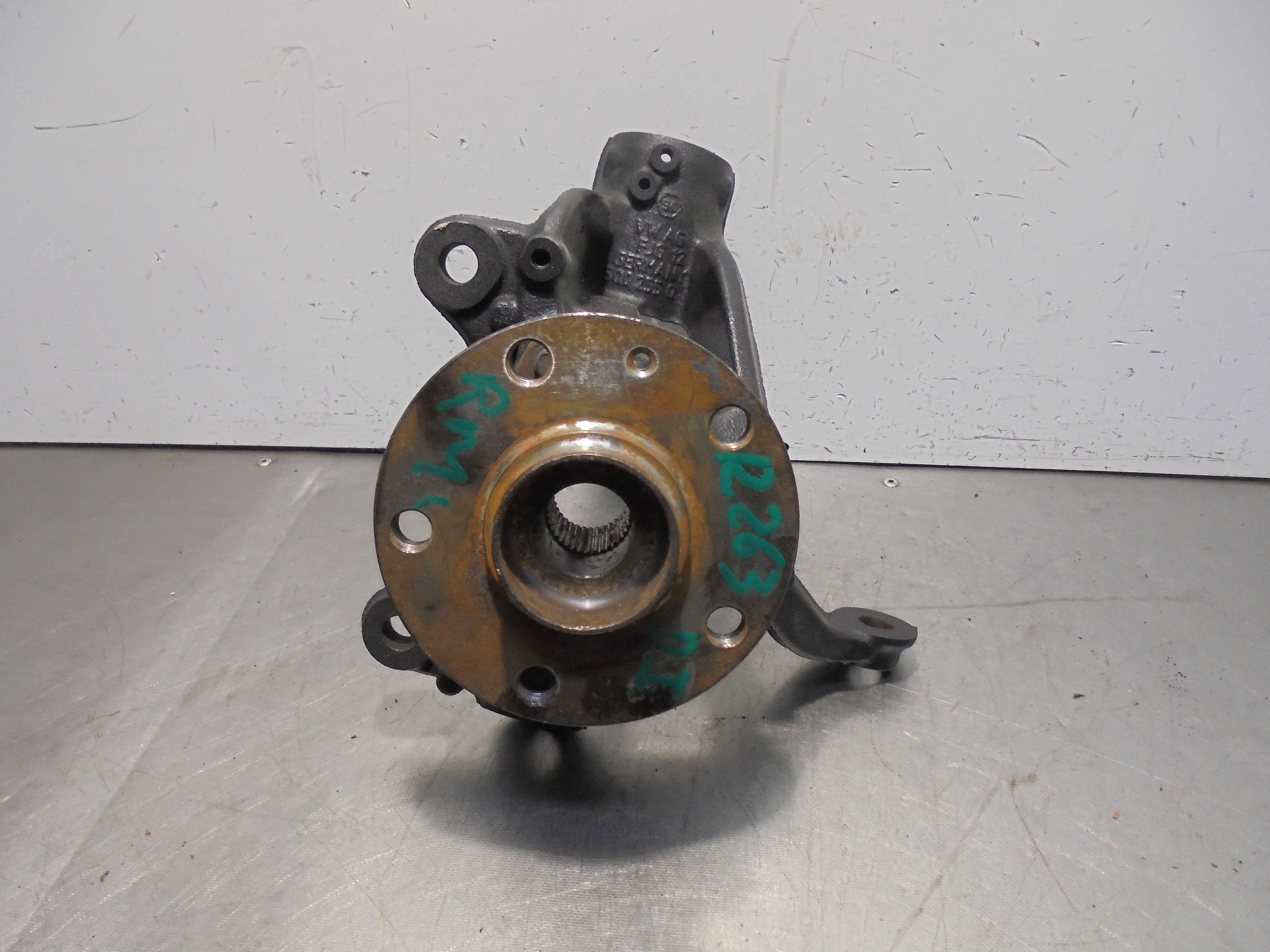 Recambio de mangueta delantera izquierda para seat leon (5f1) reference referencia OEM IAM   