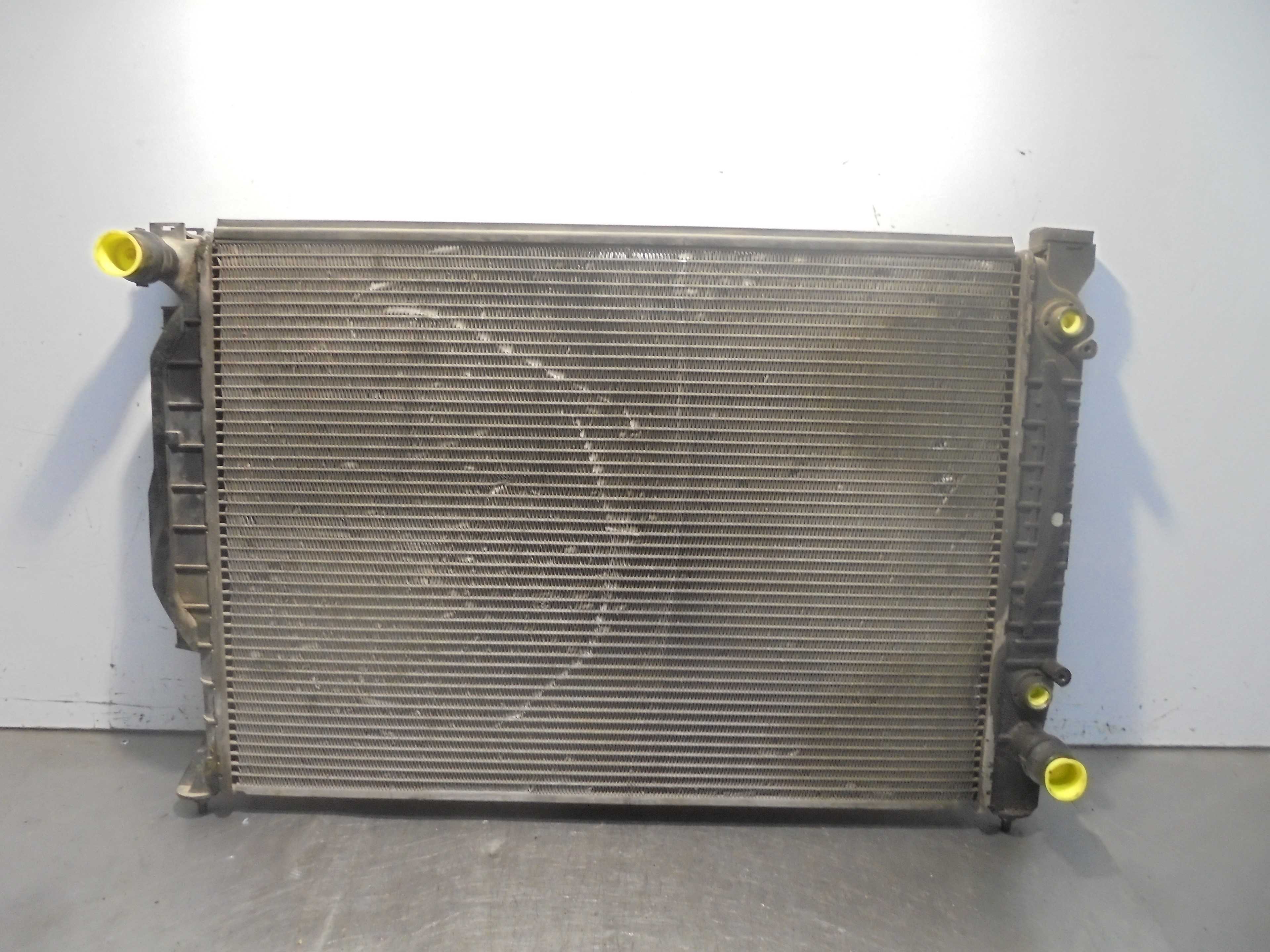 Recambio de radiador agua para audi a6 berlina (4b2) referencia OEM IAM 4B0121251A  