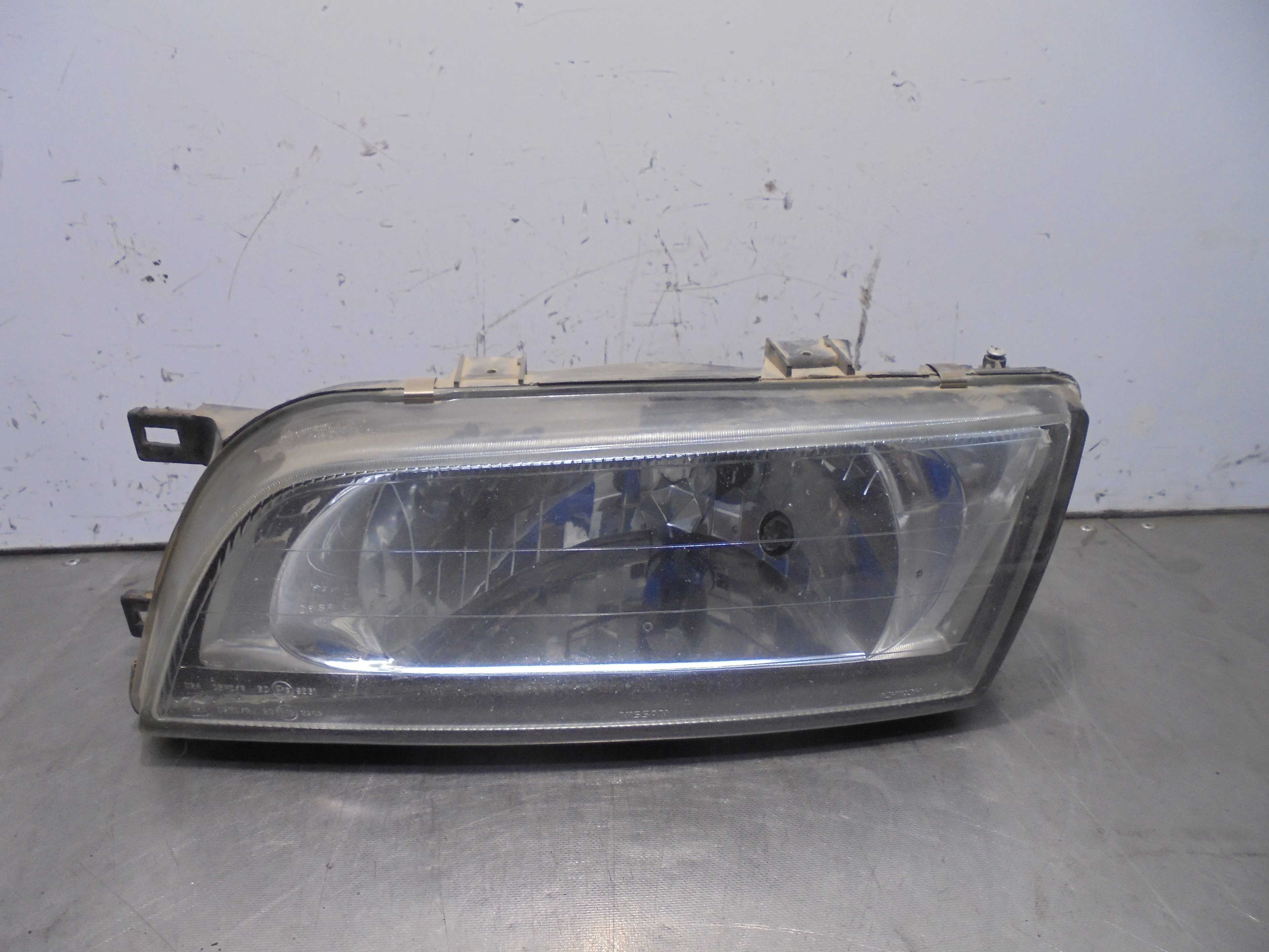Recambio de faro izquierdo para nissan almera (n15) competence (1998) referencia OEM IAM   