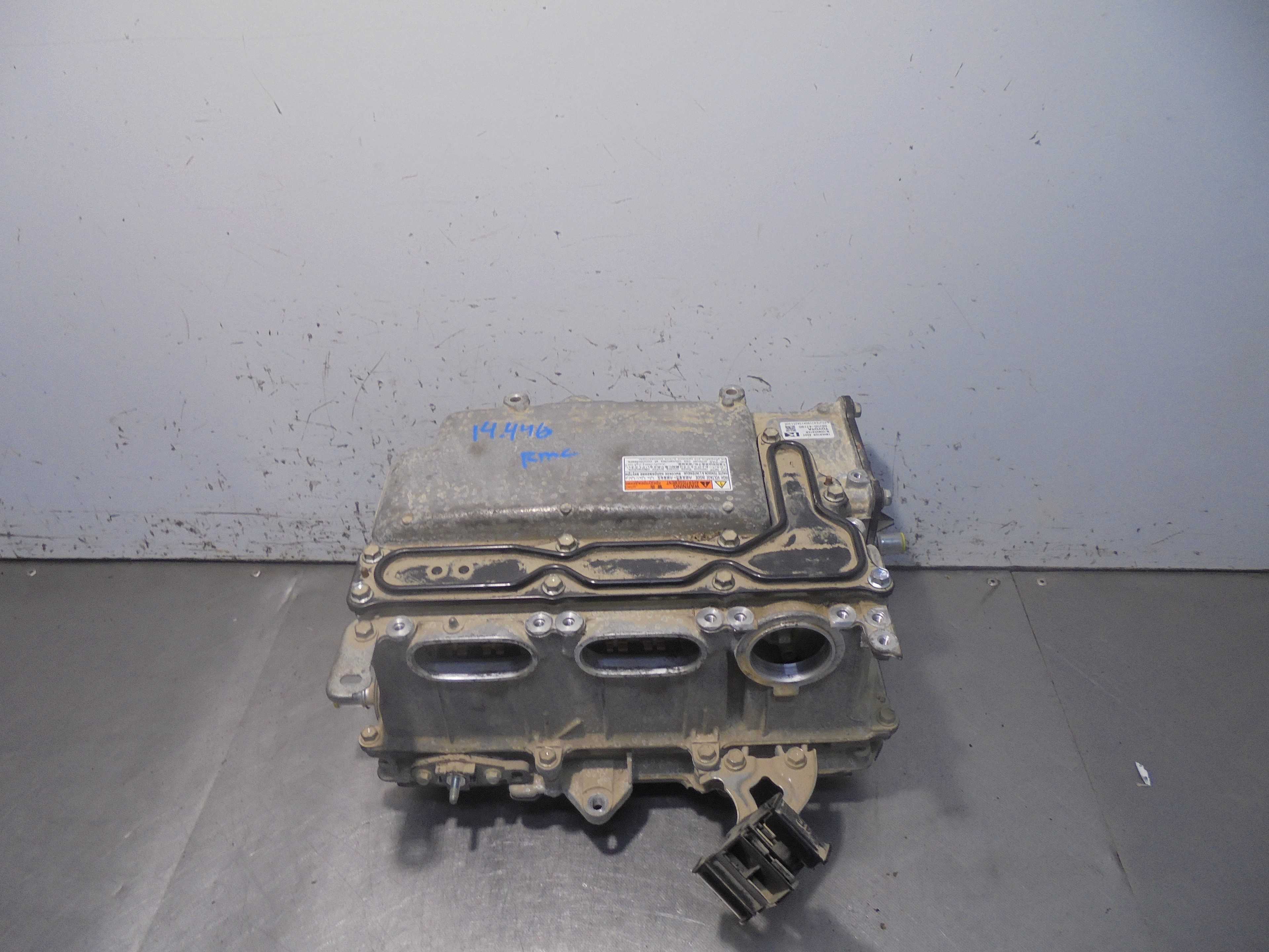 Recambio de inversor/conversor para toyota auris hybrid active referencia OEM IAM G920047190  