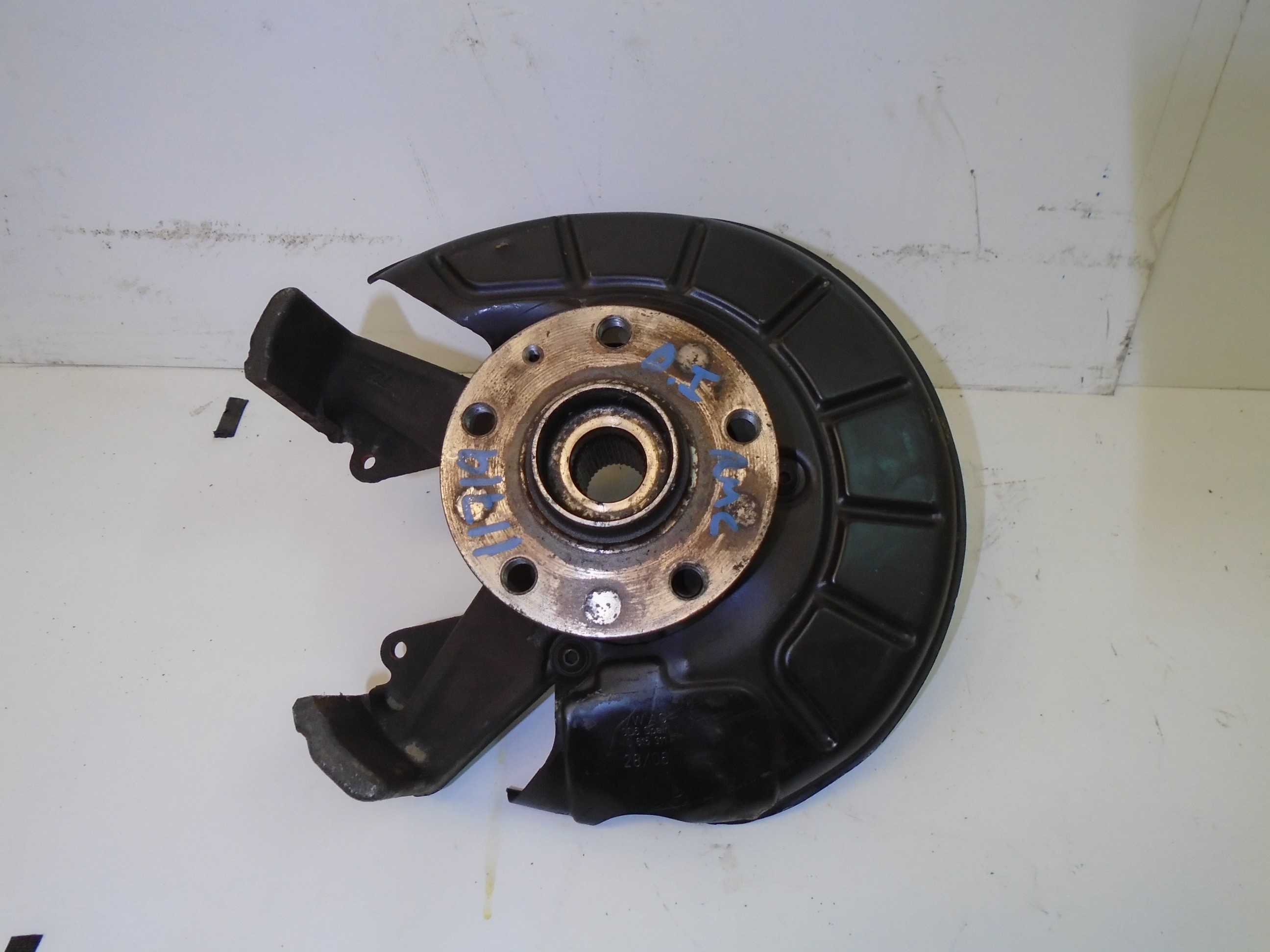 Recambio de mangueta delantera izquierda para volkswagen golf v berlina (1k1) 1.9 tdi referencia OEM IAM   