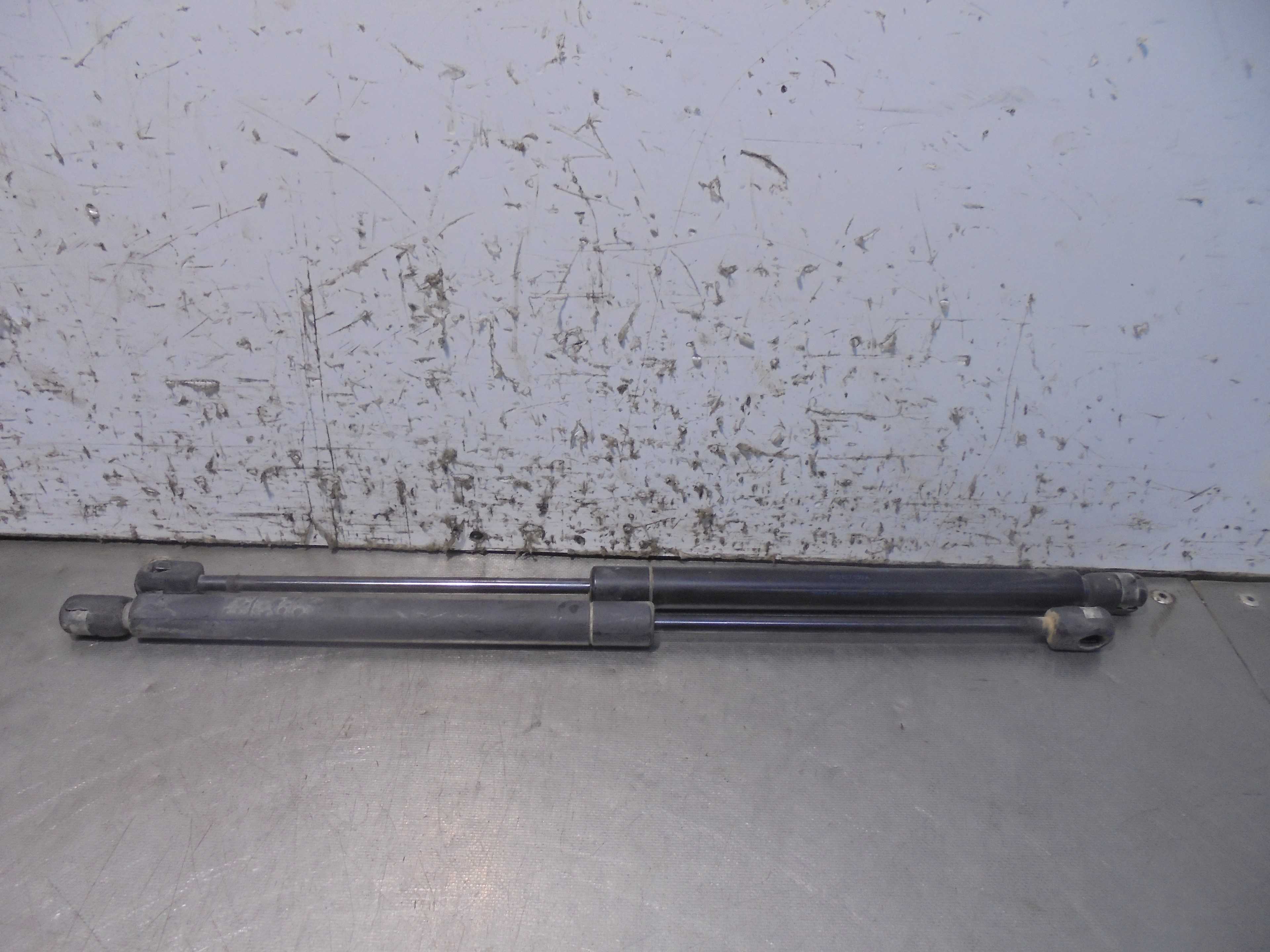 Recambio de amortiguadores maletero / porton para audi a3 sportback (8vf) 30 tdi design referencia OEM IAM   