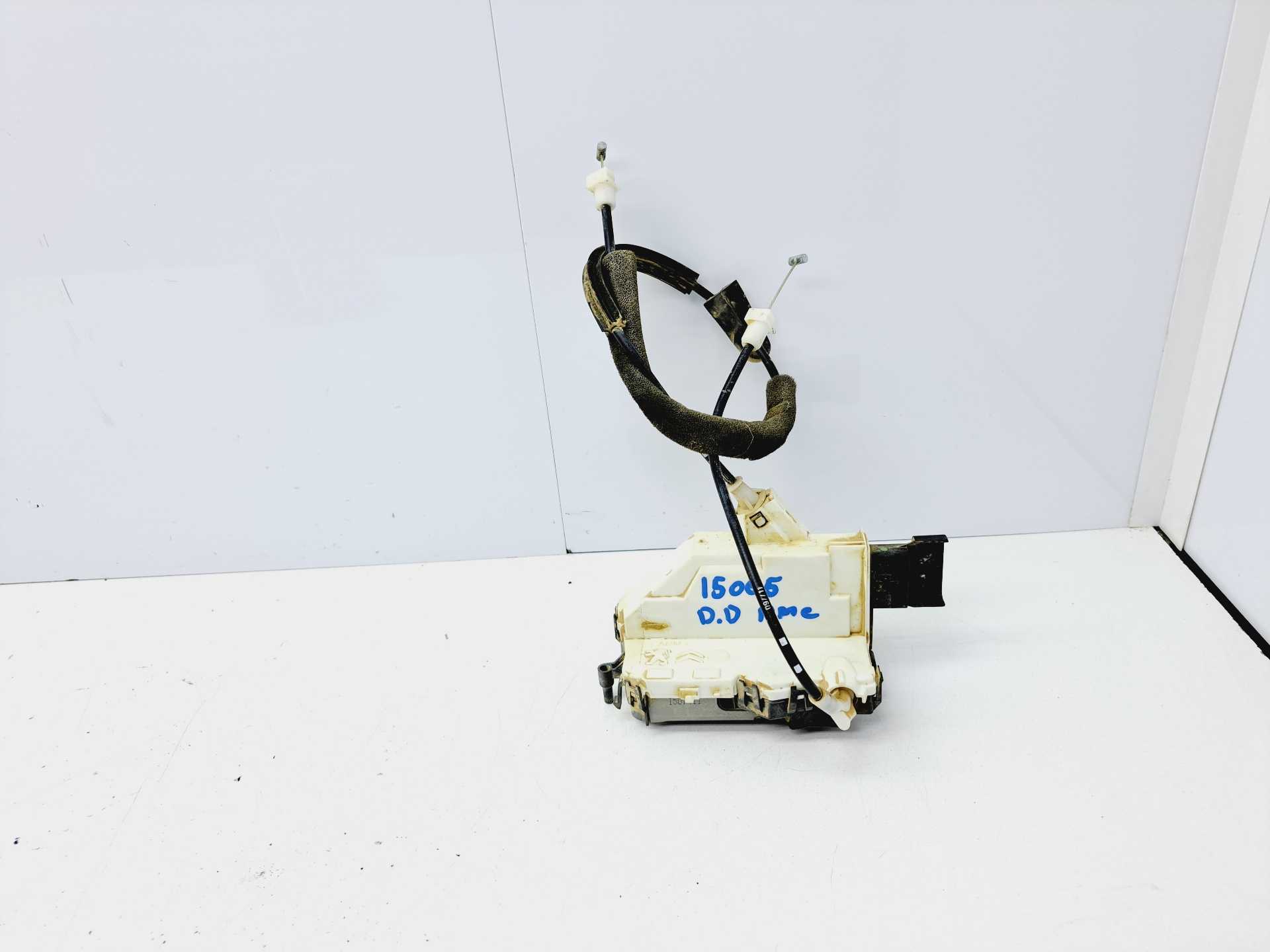 Recambio de cerradura puerta delantera derecha para citroën berlingo cuadro 1.6 16v hdi fap referencia OEM IAM 828405  