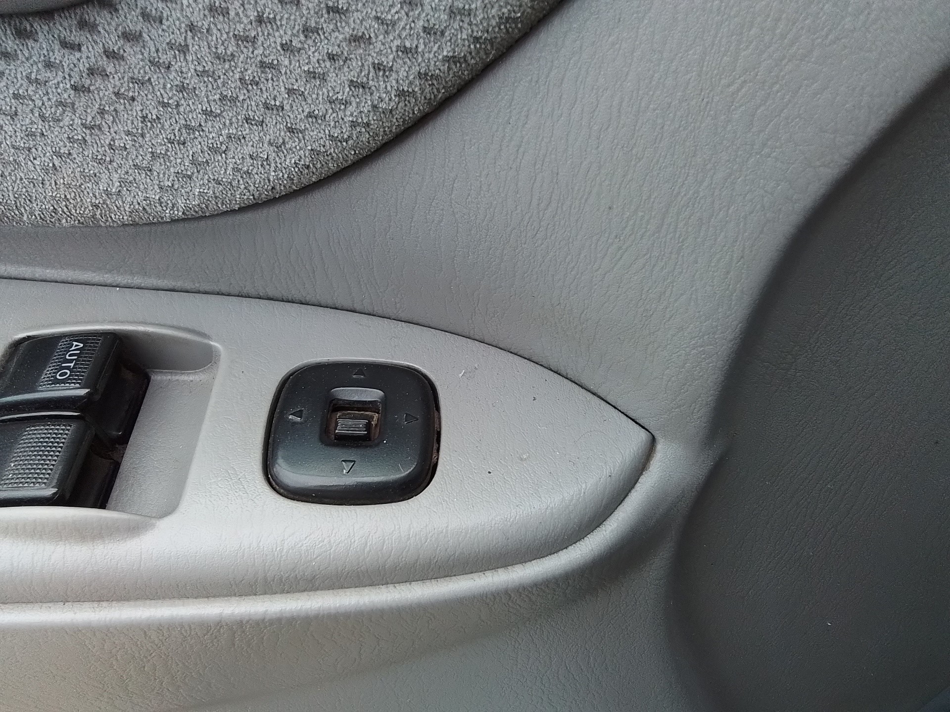 Recambio de mando retrovisor para mazda premacy (cp) 2.0 cat referencia OEM IAM   