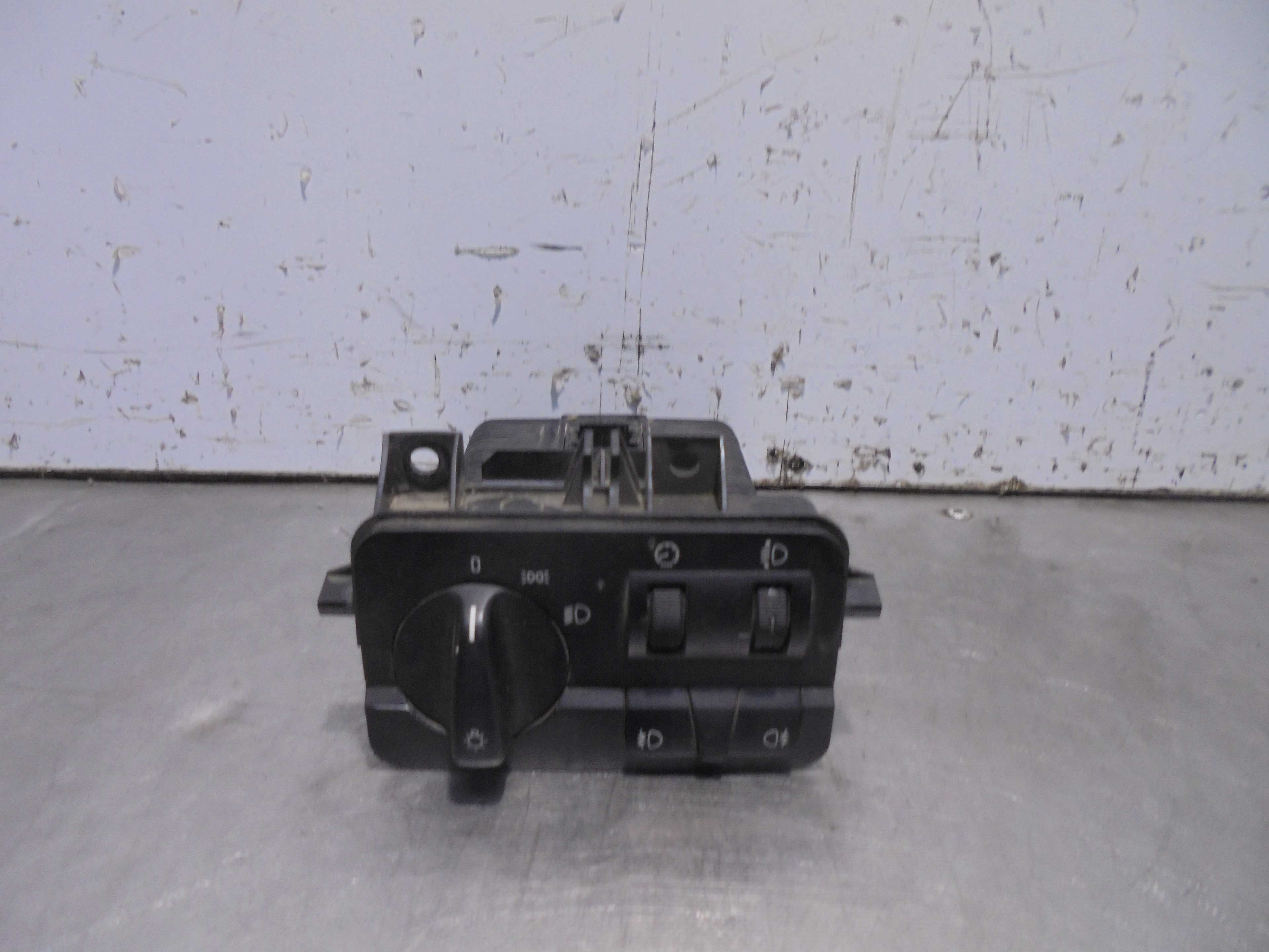 Recambio de mando luces para bmw serie 3 touring (e46) 320d referencia OEM IAM 61316907947  