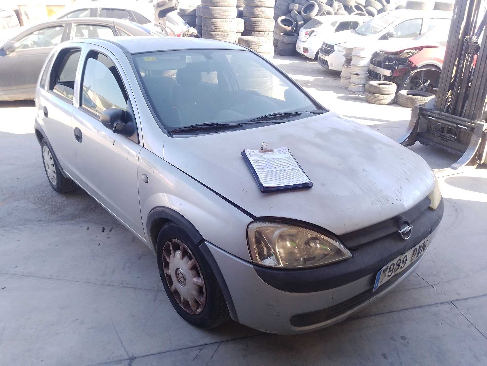 opel corsa c (x01) del año 2002