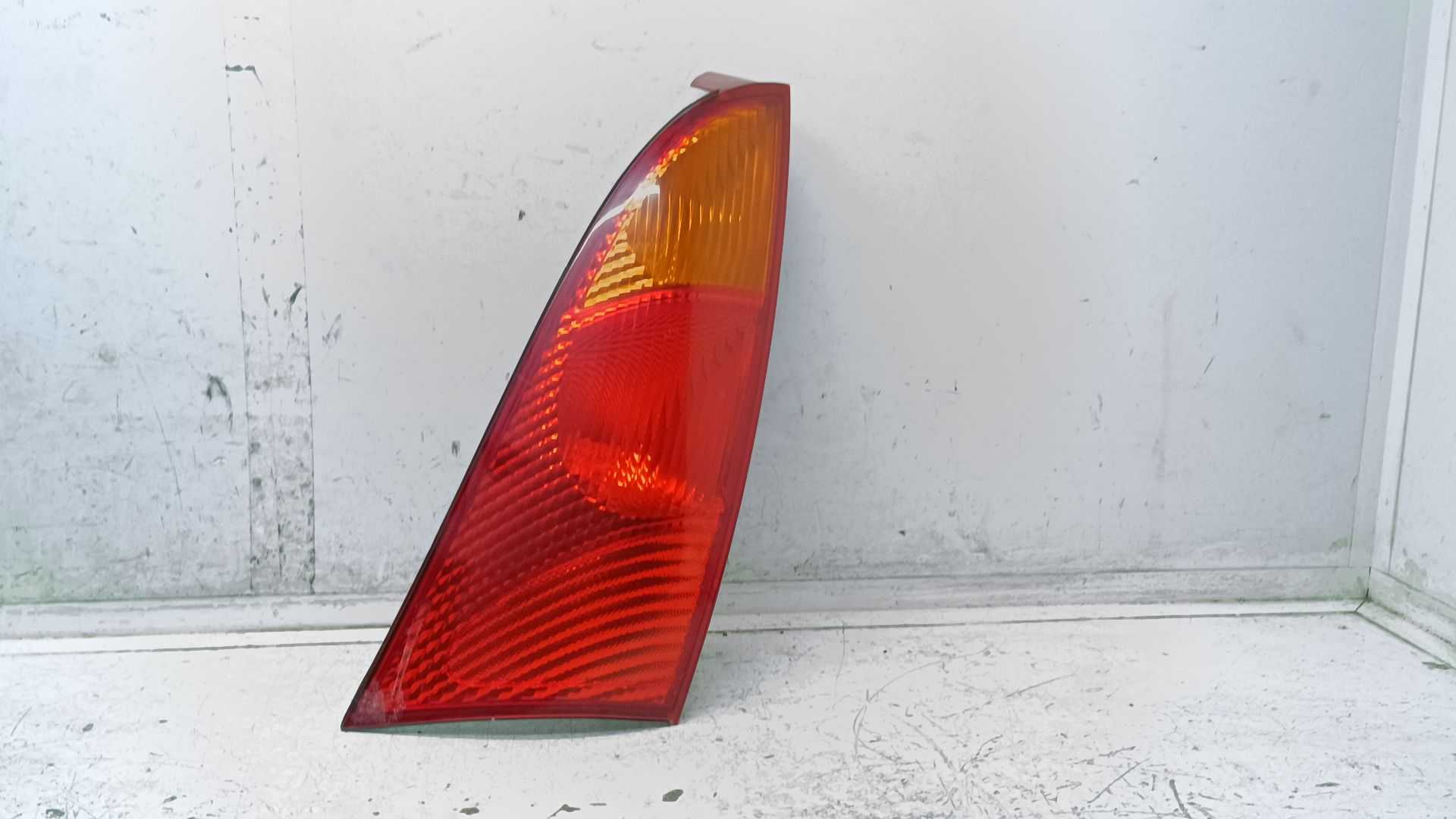 Recambio de piloto trasero derecho para ford focus i (daw, dbw) 1.8 tdci referencia OEM IAM M5113404  