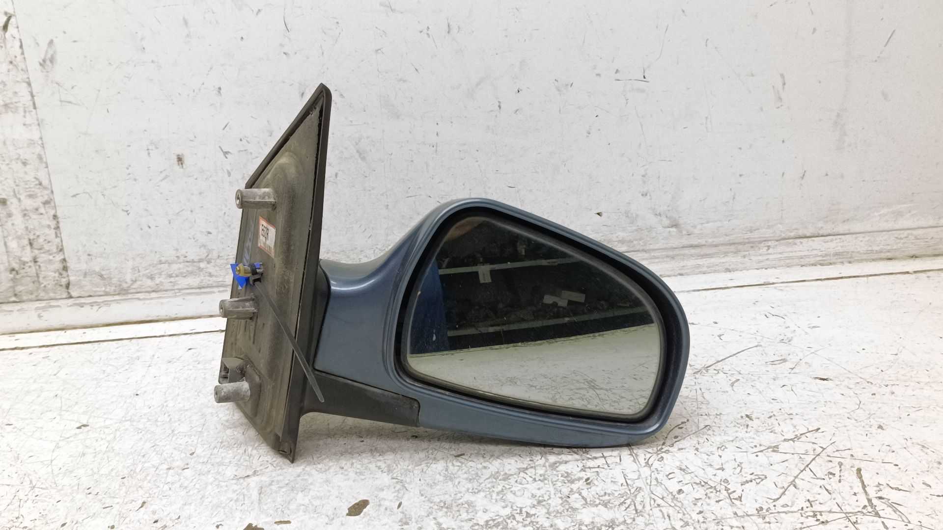 Recambio de retrovisor derecho para hyundai matrix (fc) 1.8 gls referencia OEM IAM E4012172  