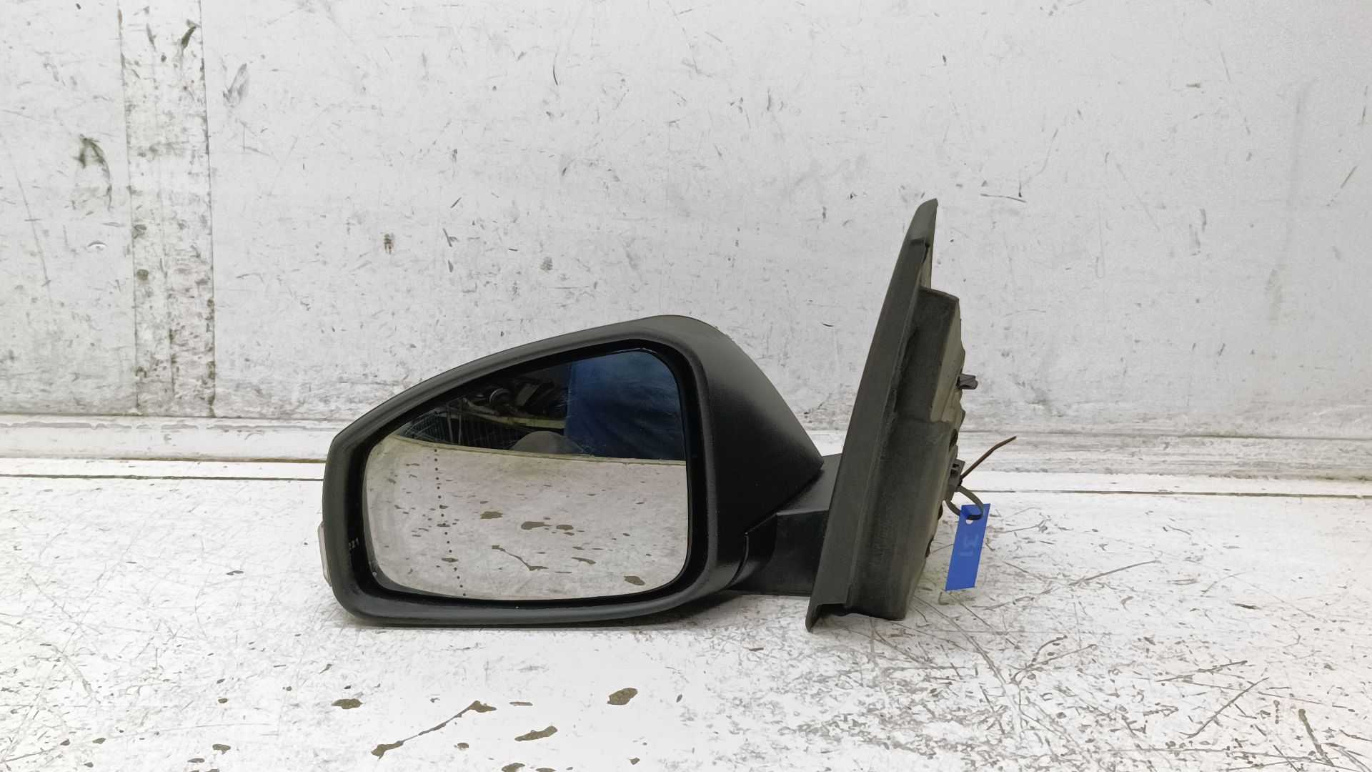 Recambio de retrovisor izquierdo para renault megane iii berlina 5 p bose edition referencia OEM IAM E4023493  