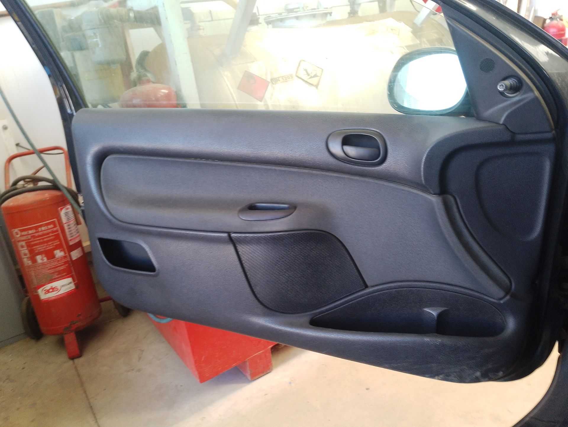 Recambio de guarnecido puerta delantera izquierda para peugeot 206 hatchback (2a/c) 1.4 hdi eco 70 referencia OEM IAM   