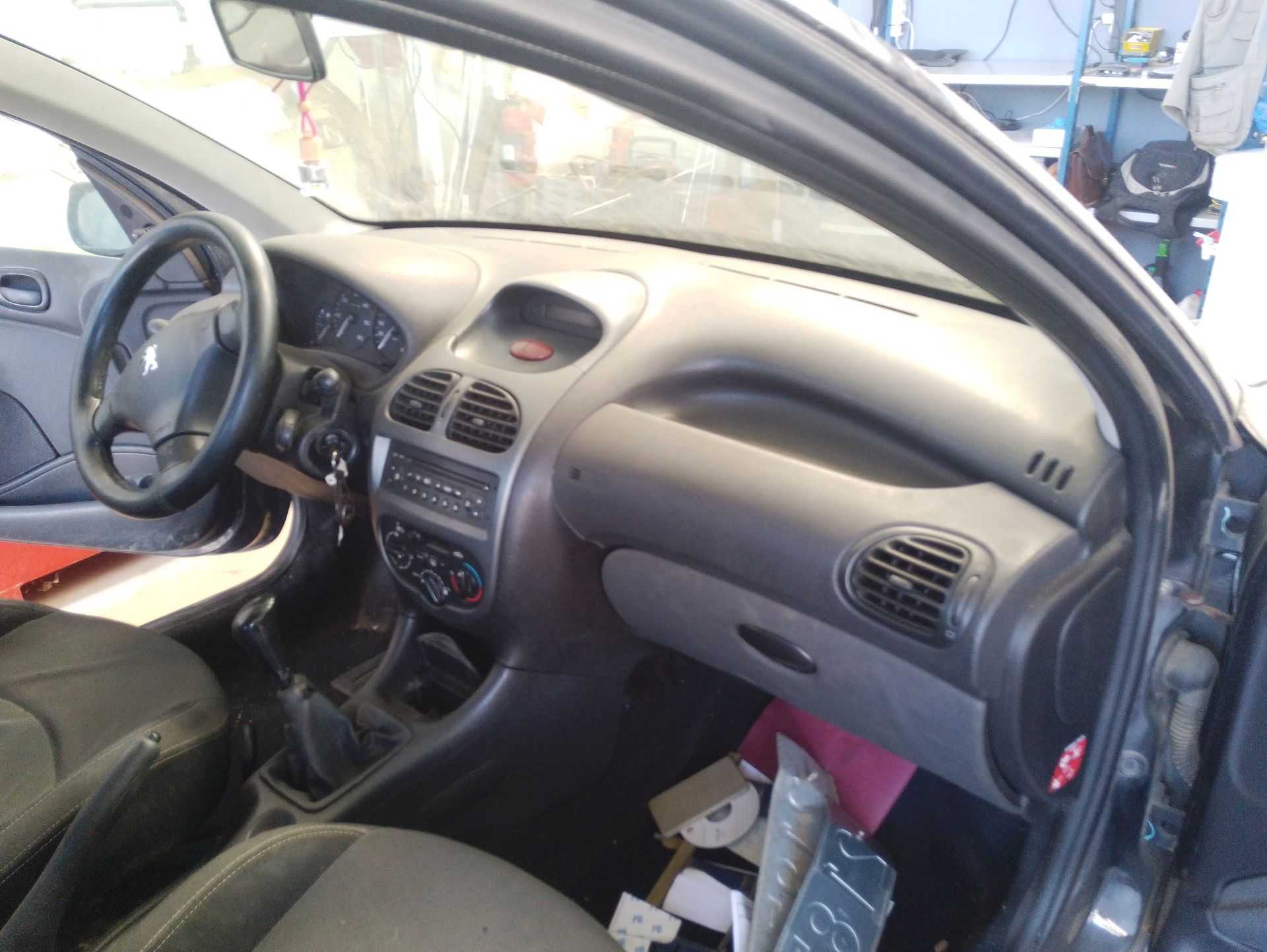 Recambio de salpicadero para peugeot 206 hatchback (2a/c) 1.4 hdi eco 70 referencia OEM IAM   