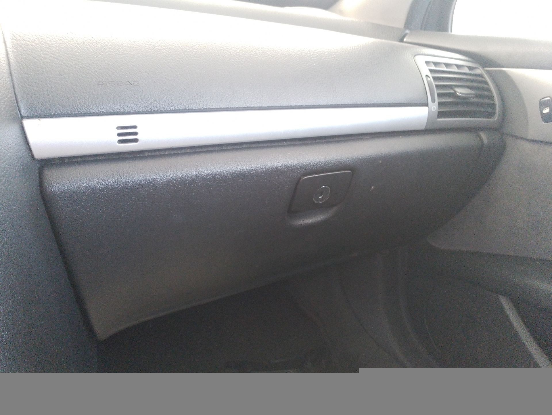 Recambio de guantera para peugeot 407 (6d_) 2.0 hdi 135 (6drhrh, 6drhre, 6drhrg, 6drhrj) referencia OEM IAM 8226J0 / 8226H7  