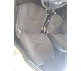 ASIENTO DELANTERO IZQUIERDO 