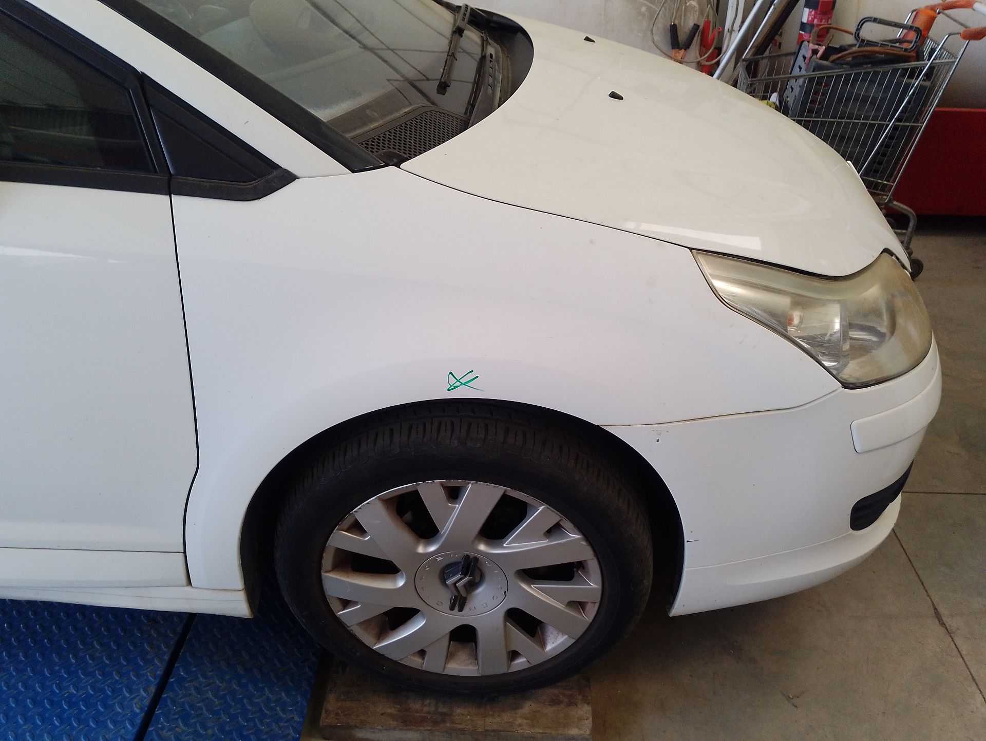 Recambio de aleta delantera derecha para citroën c4 coupé (la_) 1.6 16v referencia OEM IAM 7841S2  