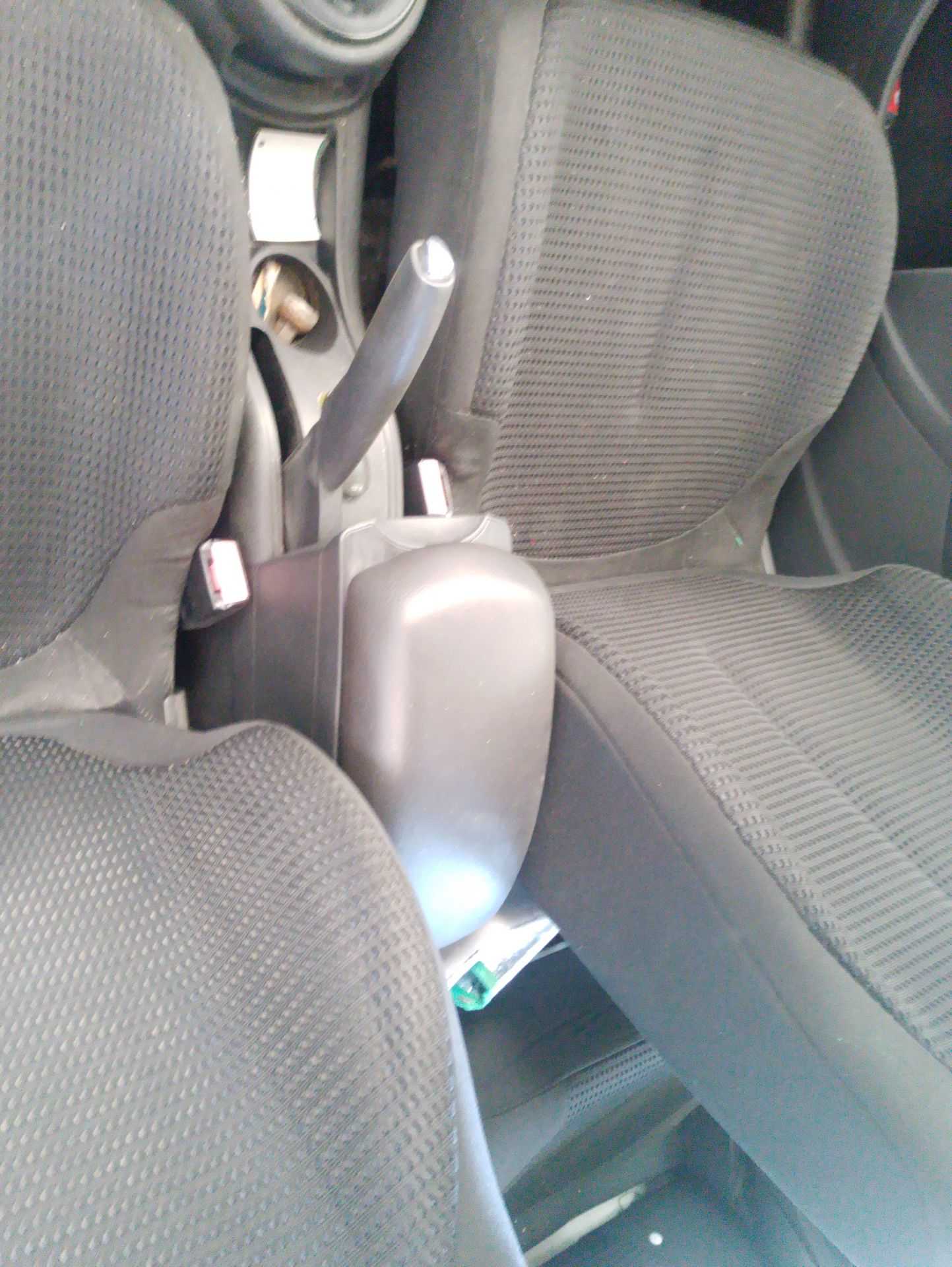 Recambio de apoyabrazos central para citroën c4 coupé (la_) 1.6 16v referencia OEM IAM   
