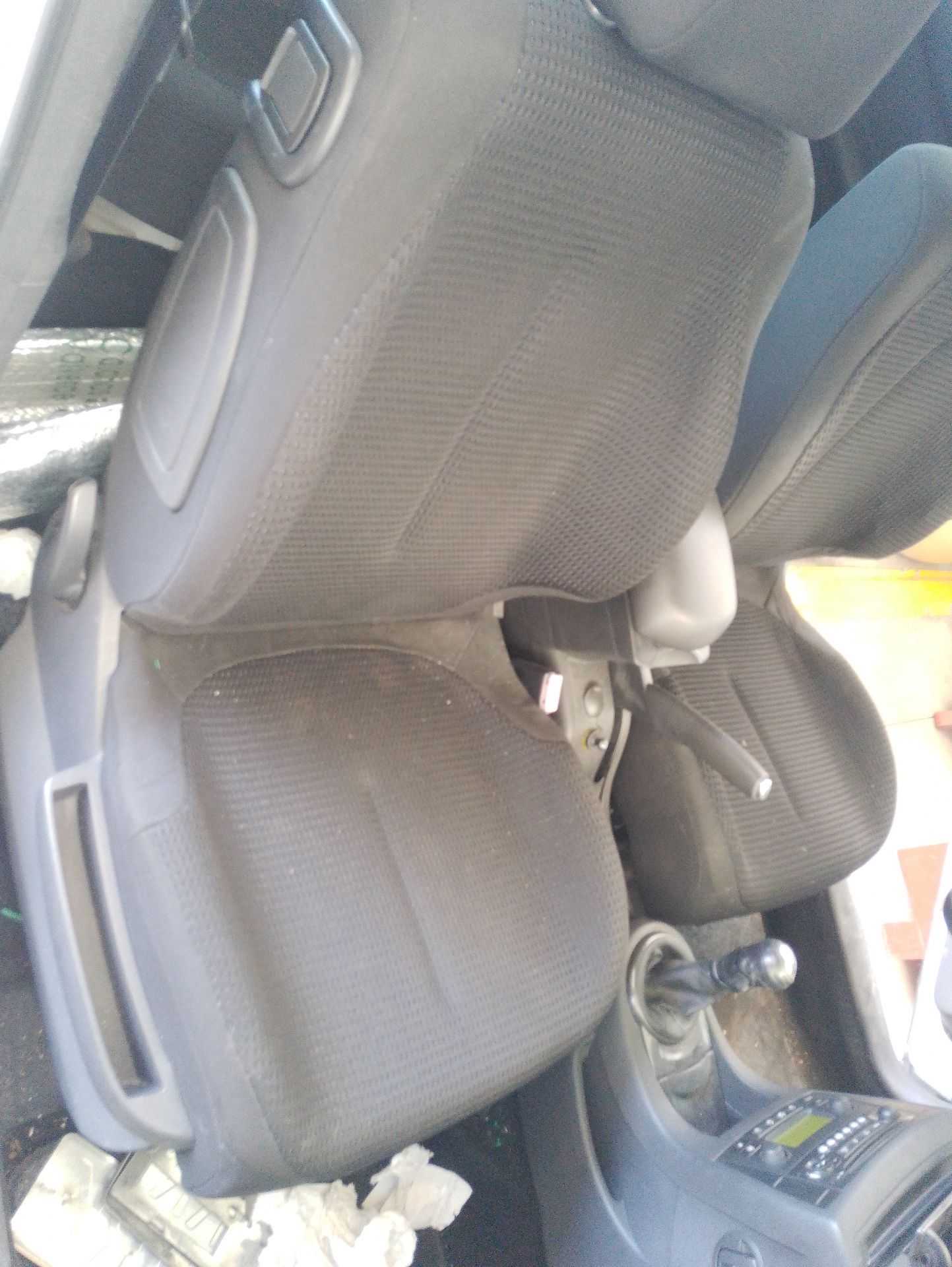 Recambio de asiento delantero derecho para citroën c4 coupé (la_) 1.6 16v referencia OEM IAM   