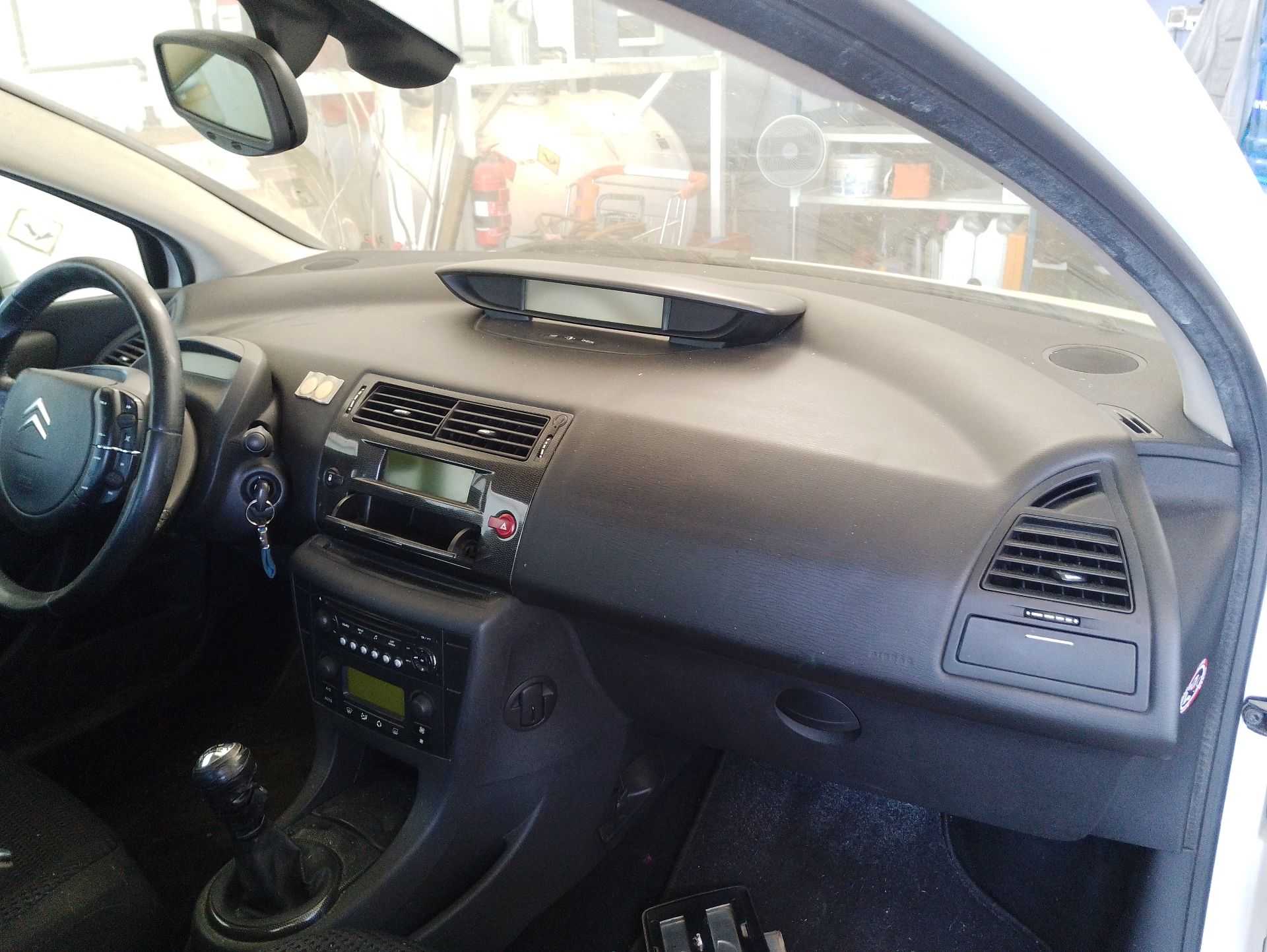 Recambio de salpicadero para citroën c4 coupé (la_) 1.6 16v referencia OEM IAM 8211NQ  
