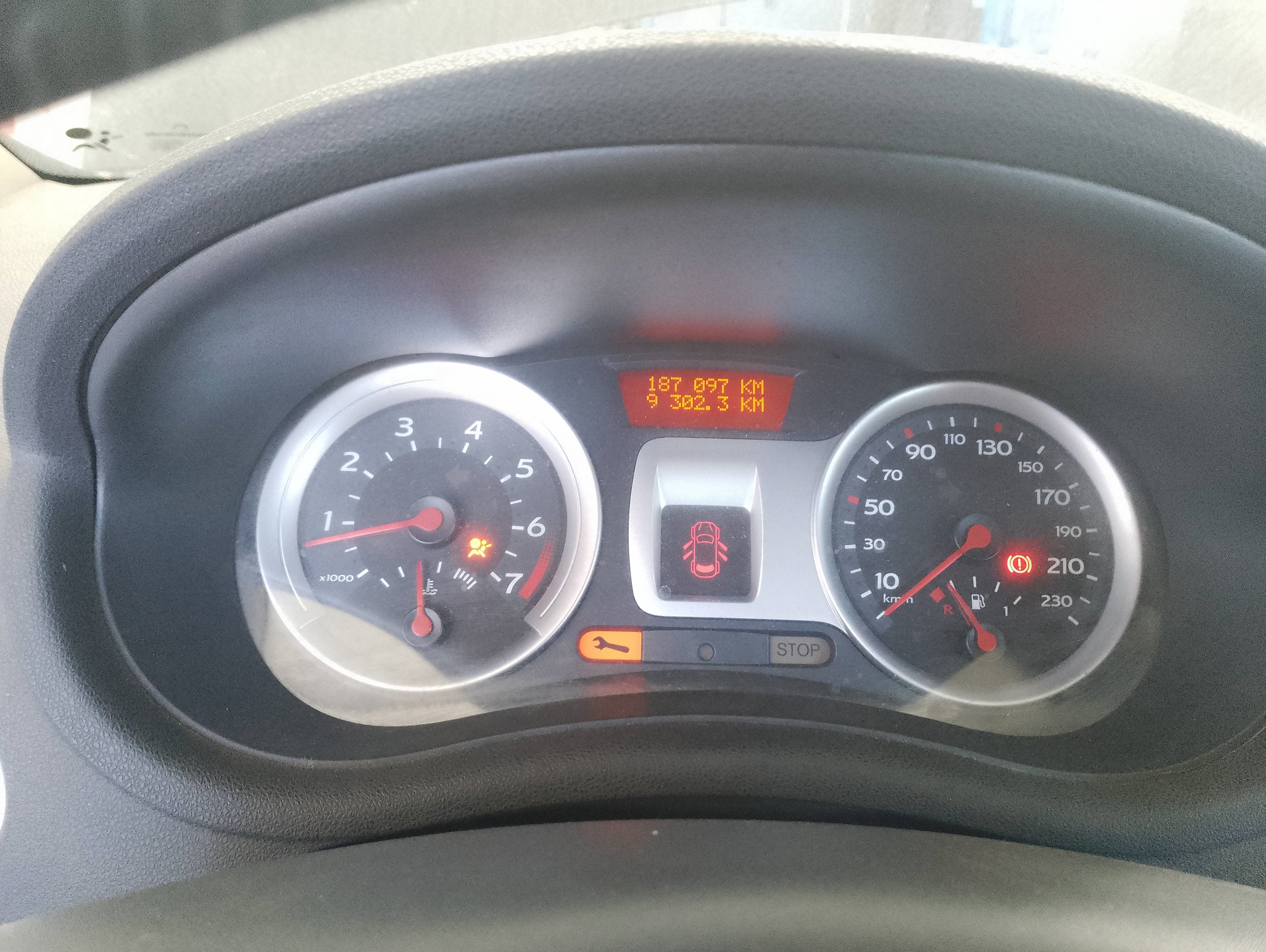 Recambio de cuadro instrumentos para renault clio iii confort dynamique referencia OEM IAM   