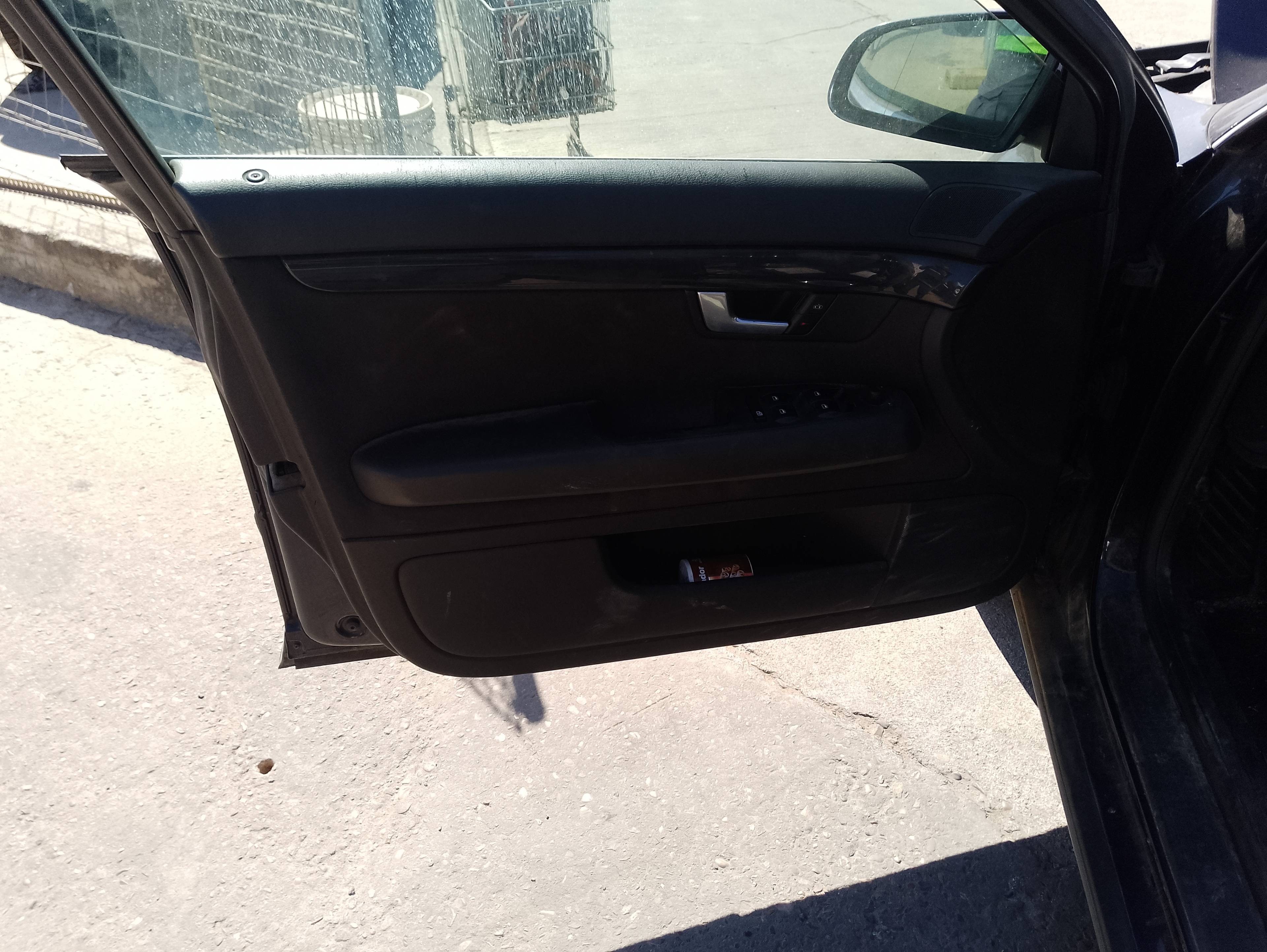 Recambio de guarnecido puerta delantera izquierda para audi a4 berlina (8e) 2.0 referencia OEM IAM   