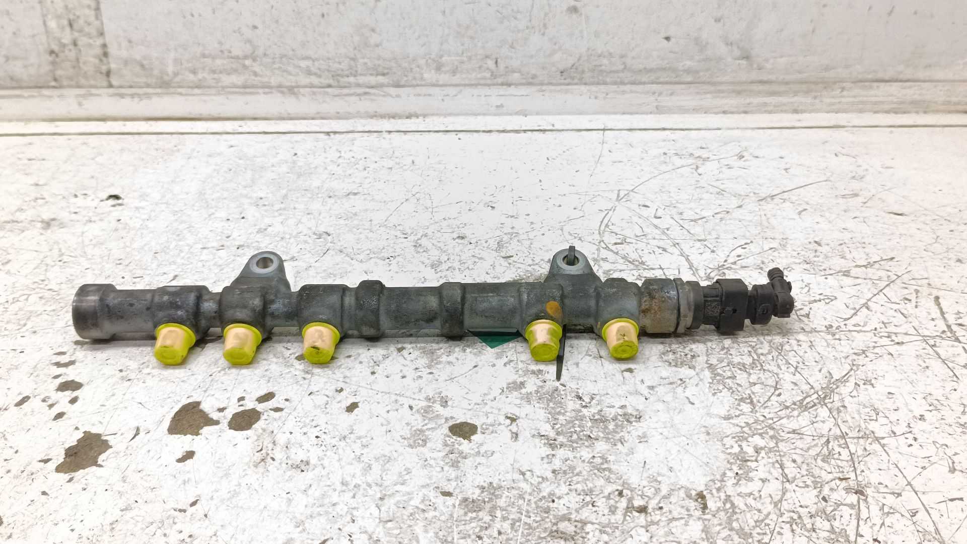 Recambio de rampa inyectora para fiat punto (evo) (199) dynamic referencia OEM IAM 55234437 0445214217 