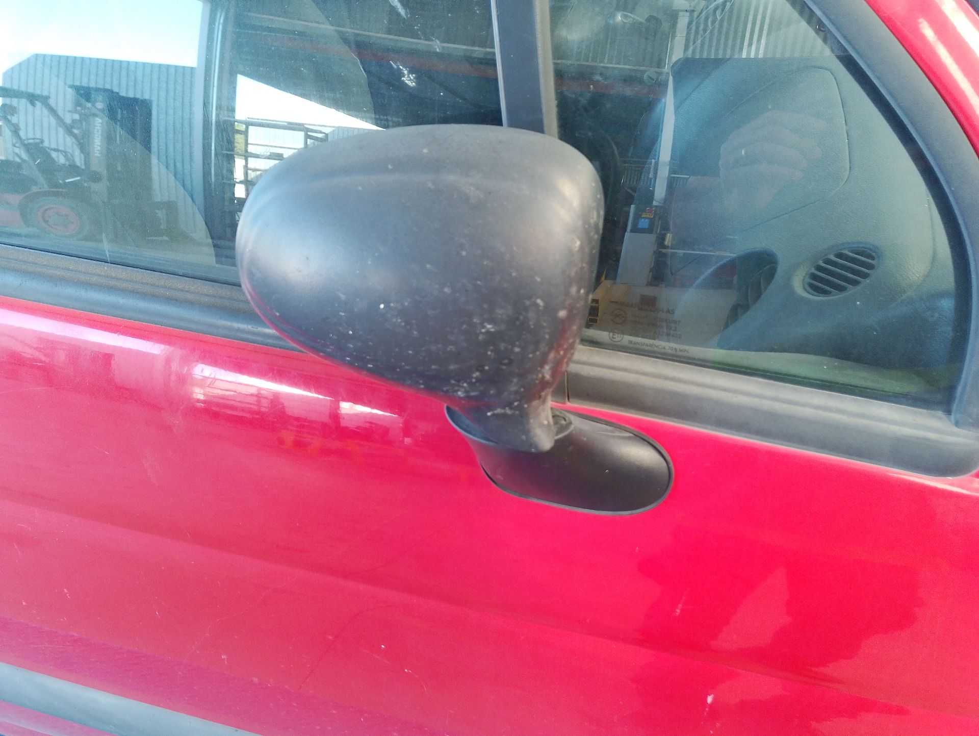 Recambio de retrovisor derecho para chevrolet spark (m150) 0.8 referencia OEM IAM 95211925  