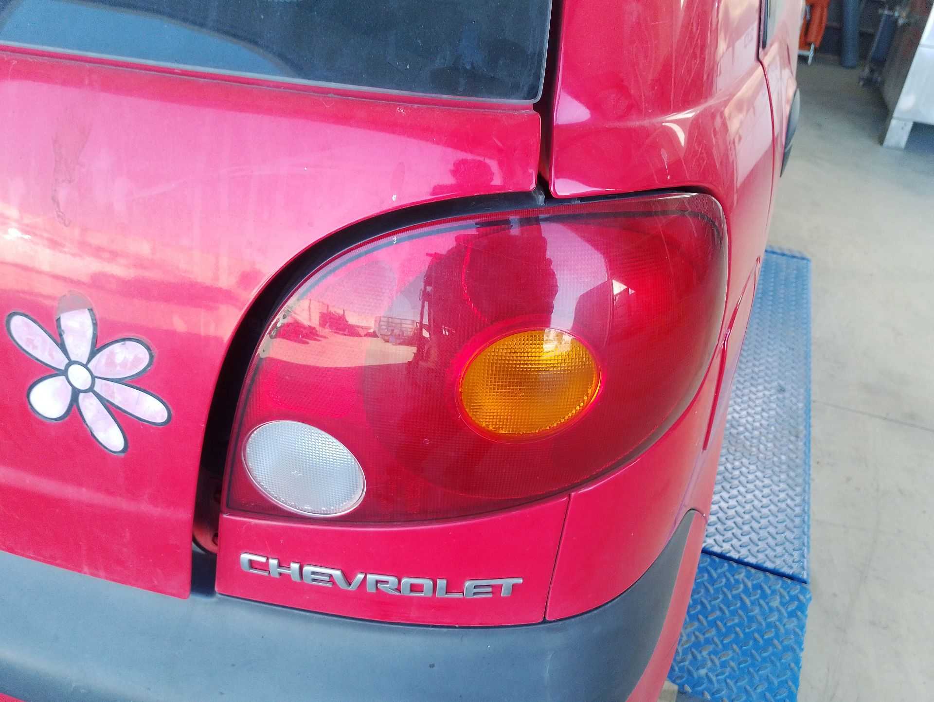 Recambio de piloto trasero derecho para chevrolet spark (m150) 0.8 referencia OEM IAM 95952197  