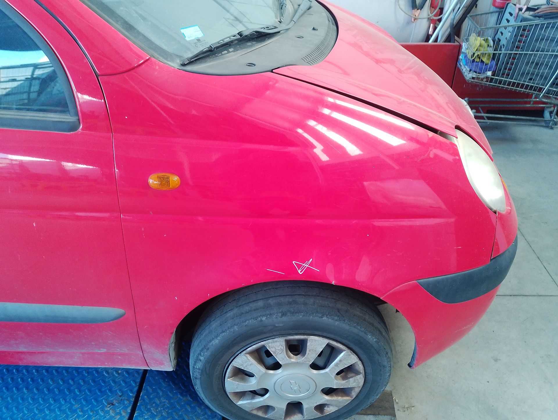 Recambio de aleta delantera derecha para chevrolet spark (m150) 0.8 referencia OEM IAM 95364001  