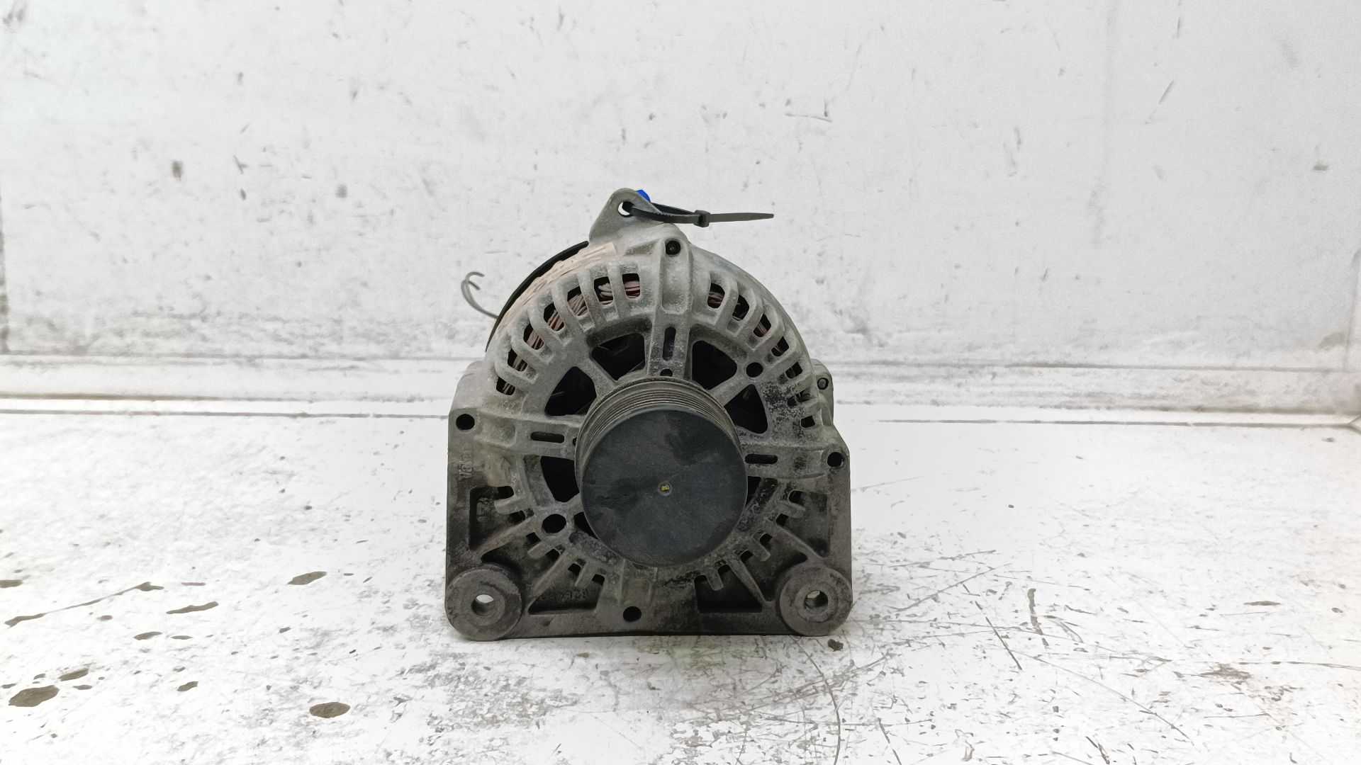 Recambio de alternador para renault megane ii berlina 5p authentique referencia OEM IAM T542664R 746827 