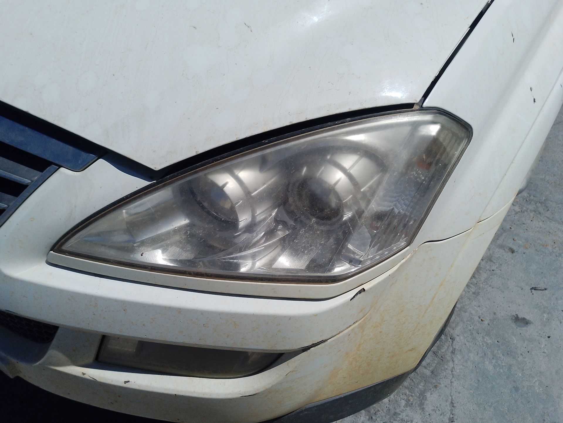 Recambio de faro izquierdo para ssangyong kyron 2.0 xdi referencia OEM IAM 8310309102  