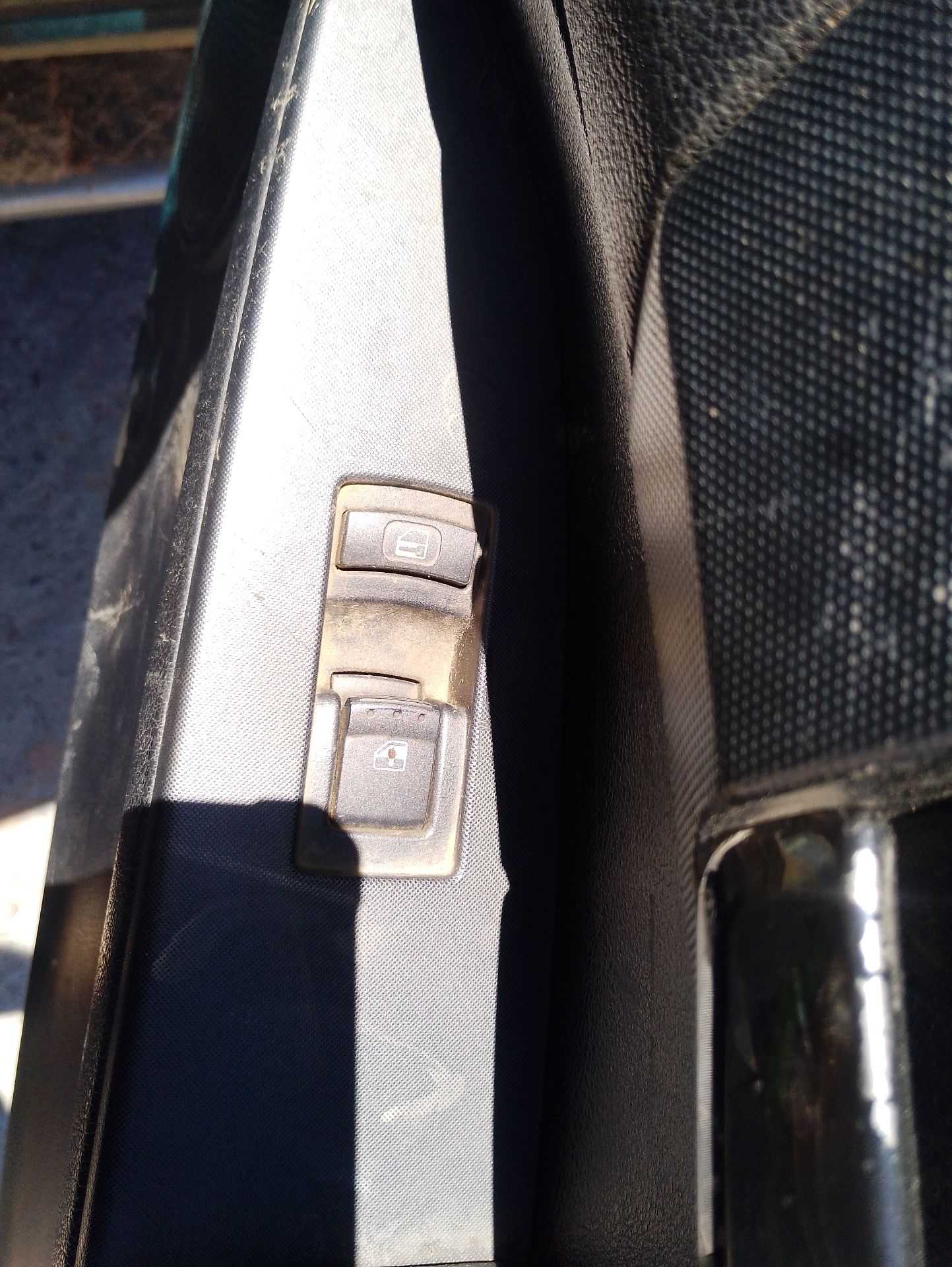 Recambio de mando elevalunas delantero derecho para ssangyong kyron 2.0 xdi referencia OEM IAM   