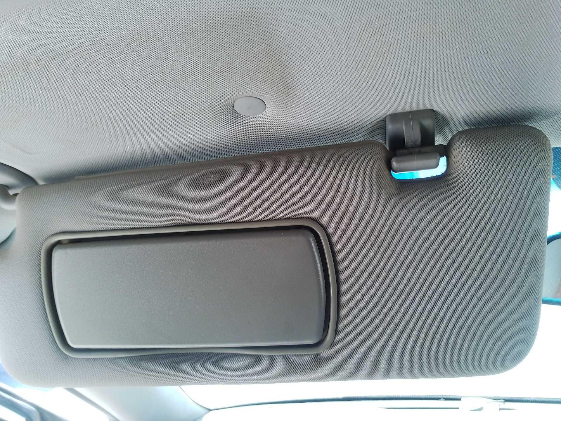 Recambio de parasol izquierdo para ssangyong kyron 2.0 xdi referencia OEM IAM   
