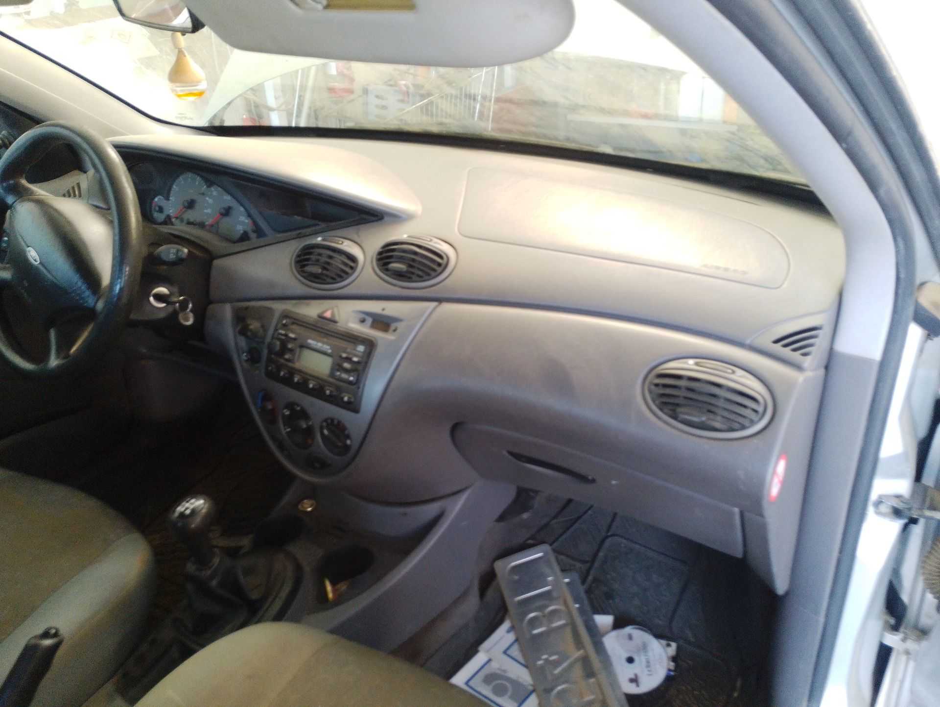 Recambio de salpicadero para ford focus i sedán (dfw) 1.6 16v referencia OEM IAM 1335045  