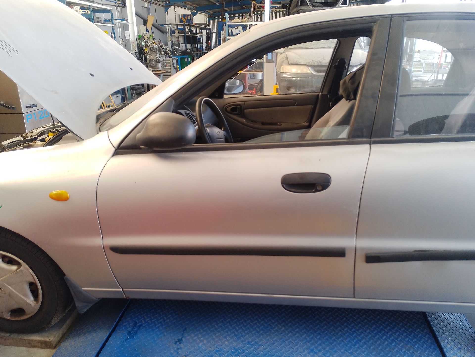 Recambio de puerta delantera izquierda para daewoo lanos (klat) 1.3 referencia OEM IAM 96303836  