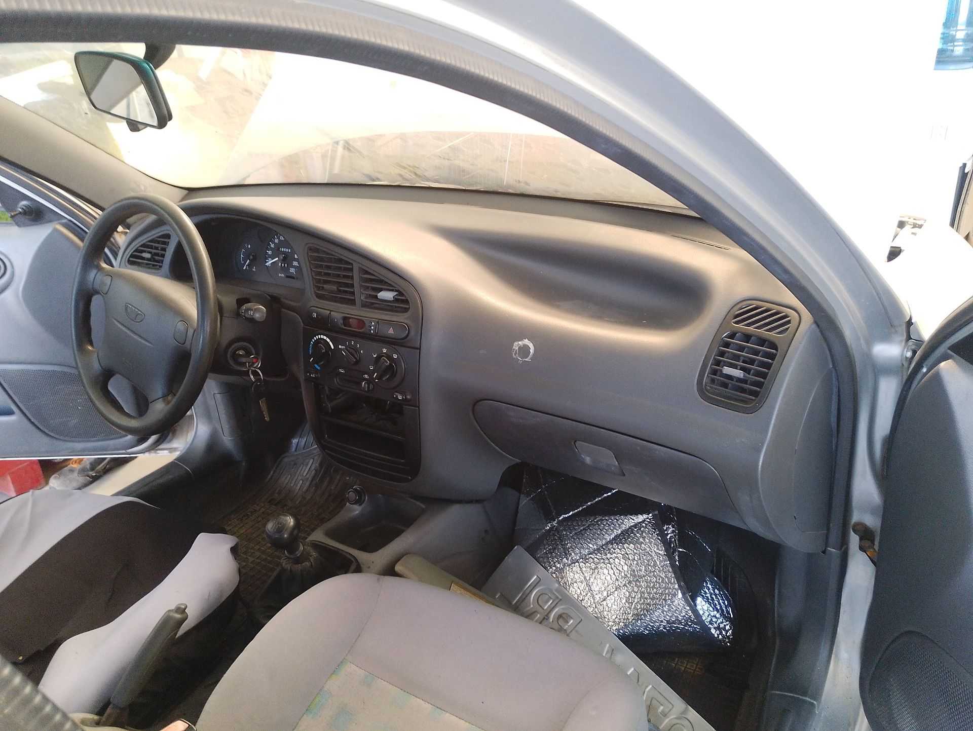 Recambio de salpicadero para daewoo lanos (klat) 1.3 referencia OEM IAM 96235802  