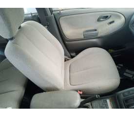 ASIENTO DELANTERO IZQUIERDO 