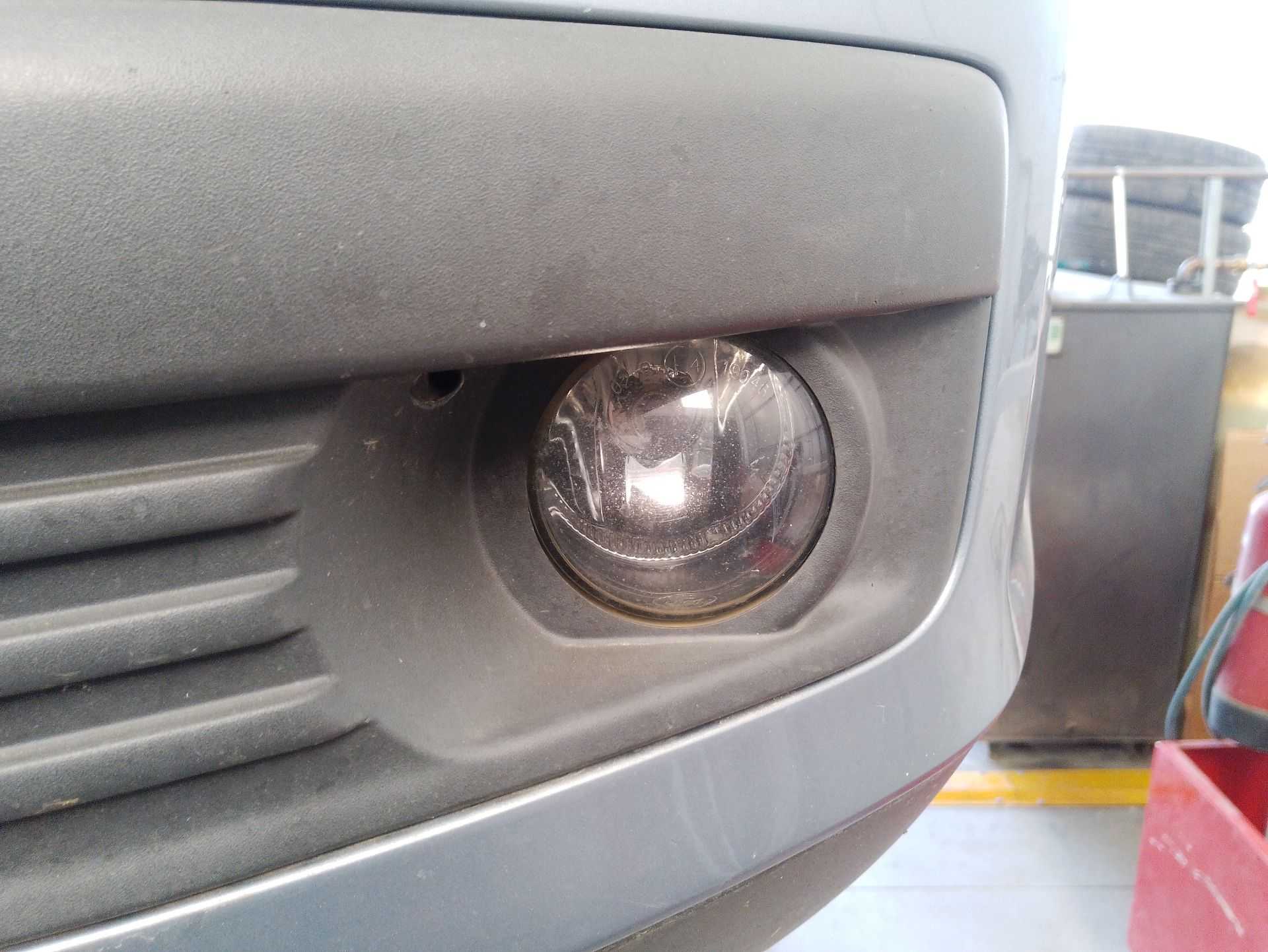 Recambio de faro antiniebla izquierdo para ford focus ii descapotable 2.0 tdci referencia OEM IAM   