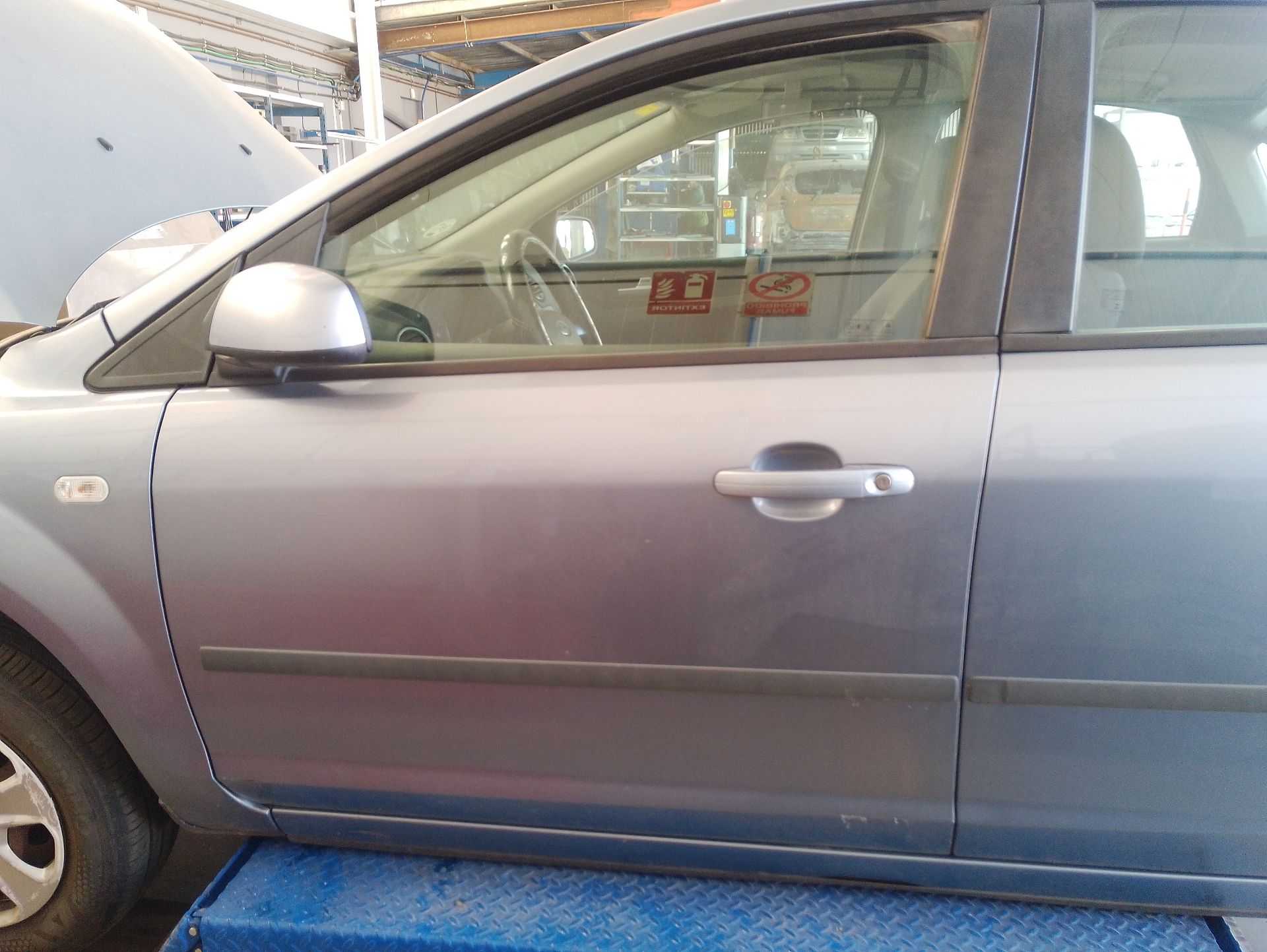 Recambio de puerta delantera izquierda para ford focus ii descapotable 2.0 tdci referencia OEM IAM 1505766  