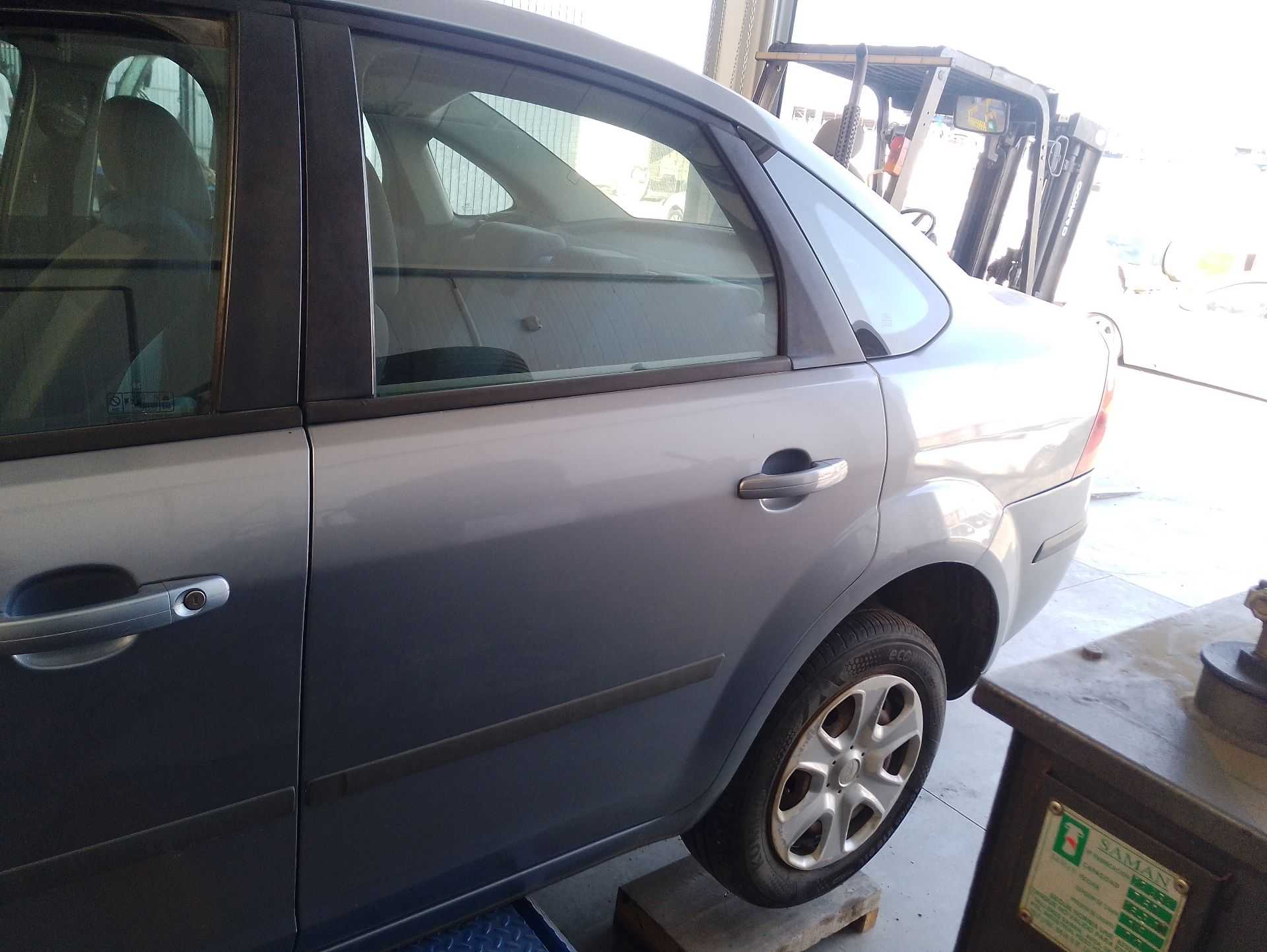 Recambio de puerta trasera izquierda para ford focus ii descapotable 2.0 tdci referencia OEM IAM   