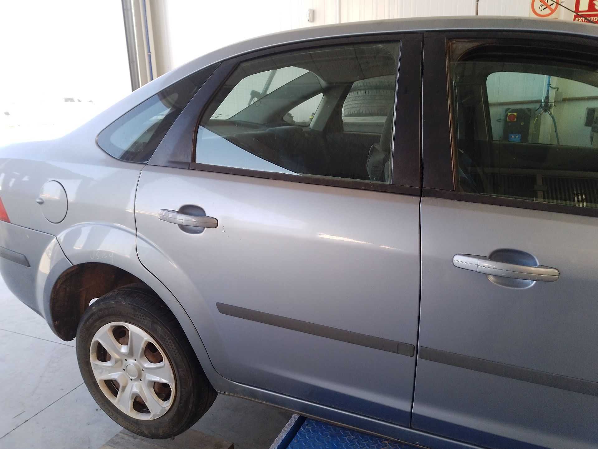 Recambio de puerta trasera derecha para ford focus ii descapotable 2.0 tdci referencia OEM IAM   