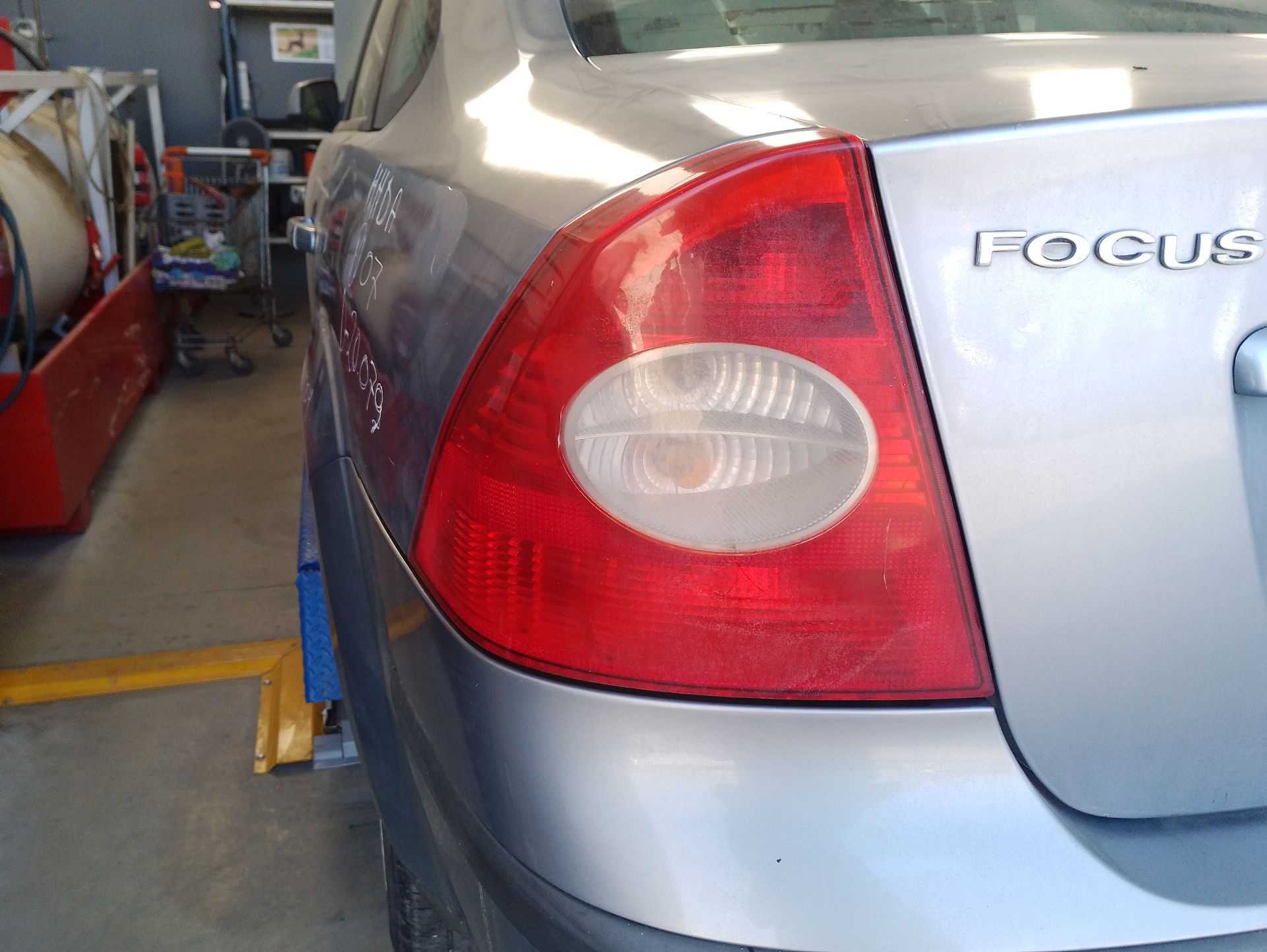 Recambio de piloto trasero izquierdo para ford focus ii descapotable 2.0 tdci referencia OEM IAM 1420451  
